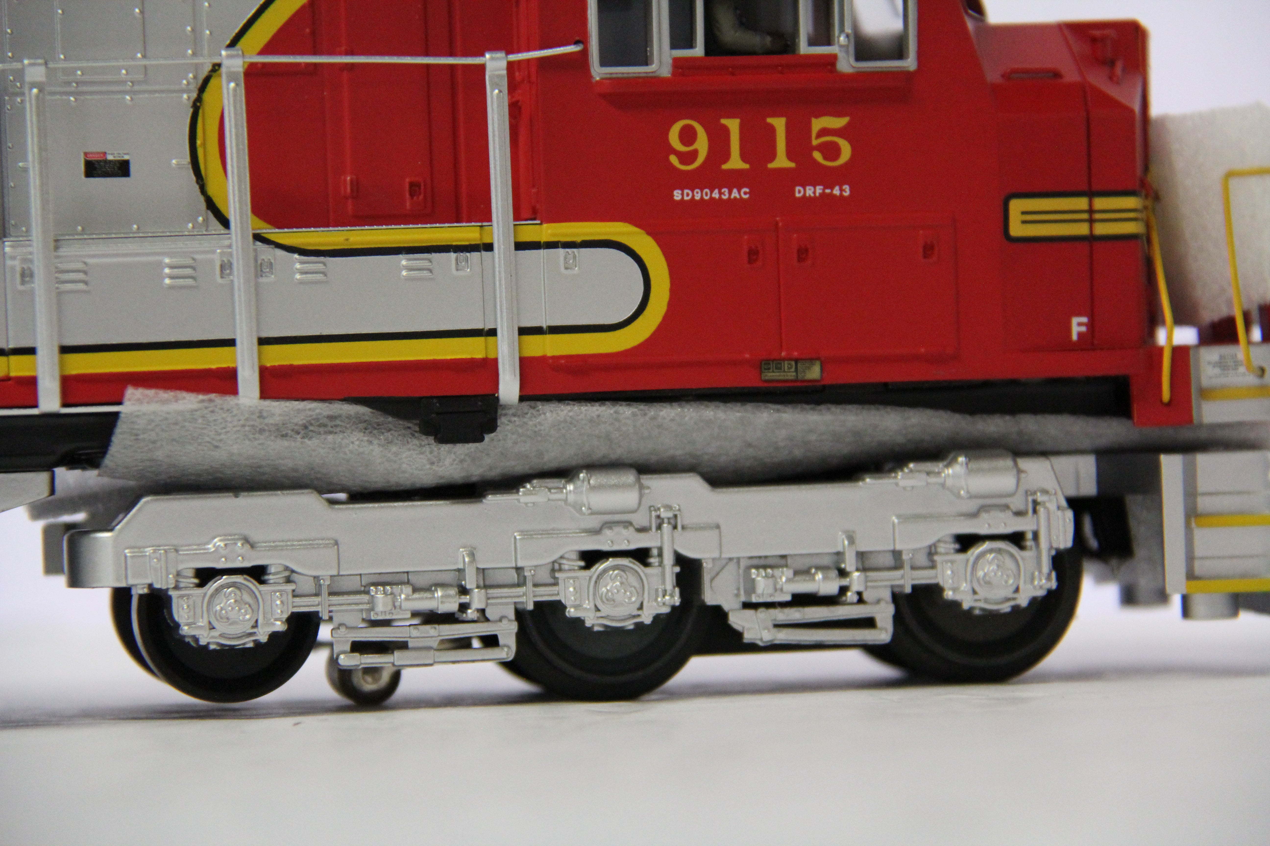 MTH 20-2369-1 & 20-2369-3 Santa Fe SD-90MAC Diesel Engine and Non Powered Set-Second hand-M6622