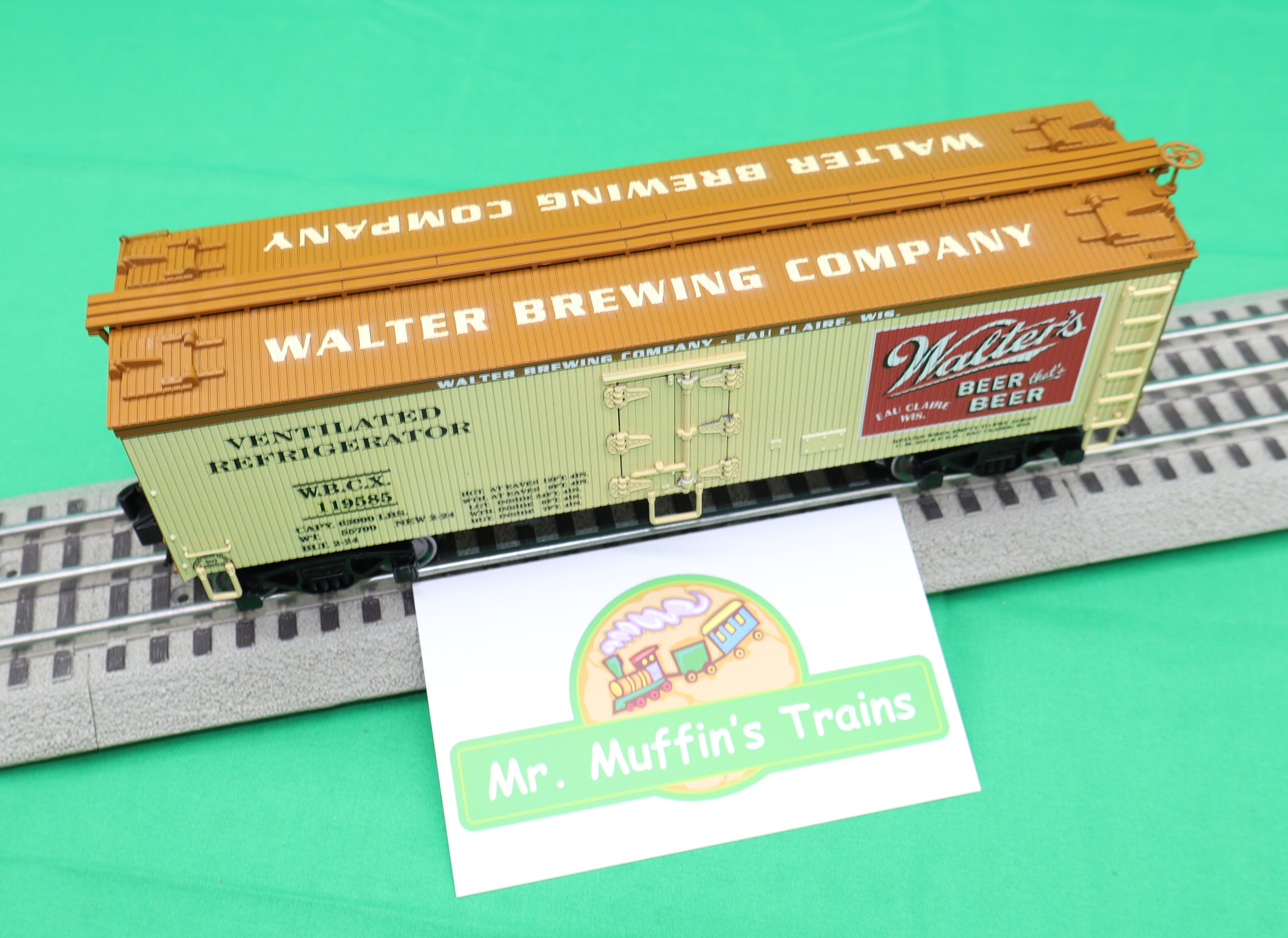 Ready Made Trains RMT-86192 - 36' Woodside Reefer Car "Walter's Brewing Company" - MrMuffin'sTrains