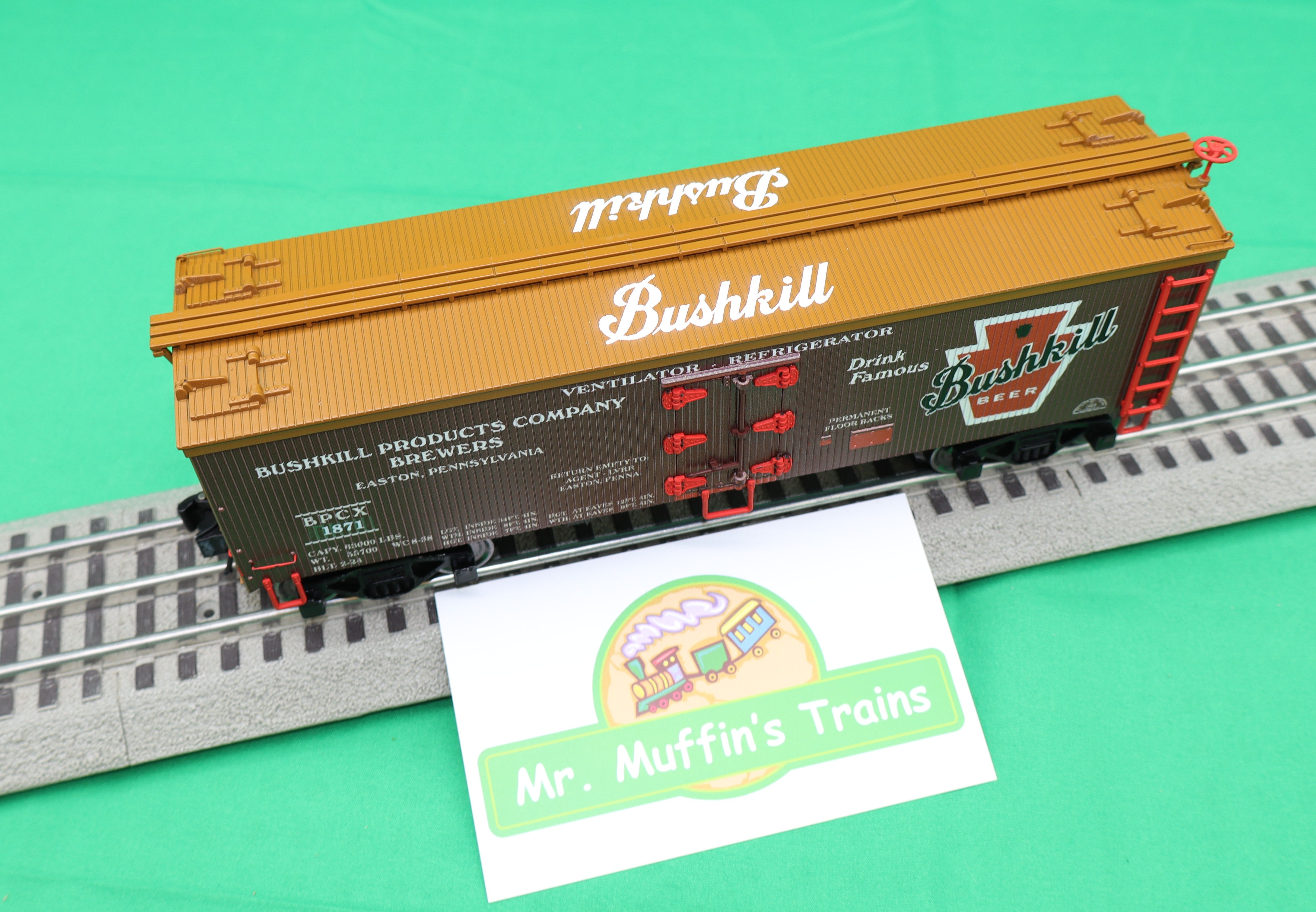 Ready Made Trains RMT-86199-94 - 36' Woodside Reefer Car "Bushkill Products Company Brewers" - MrMuffin'sTrains