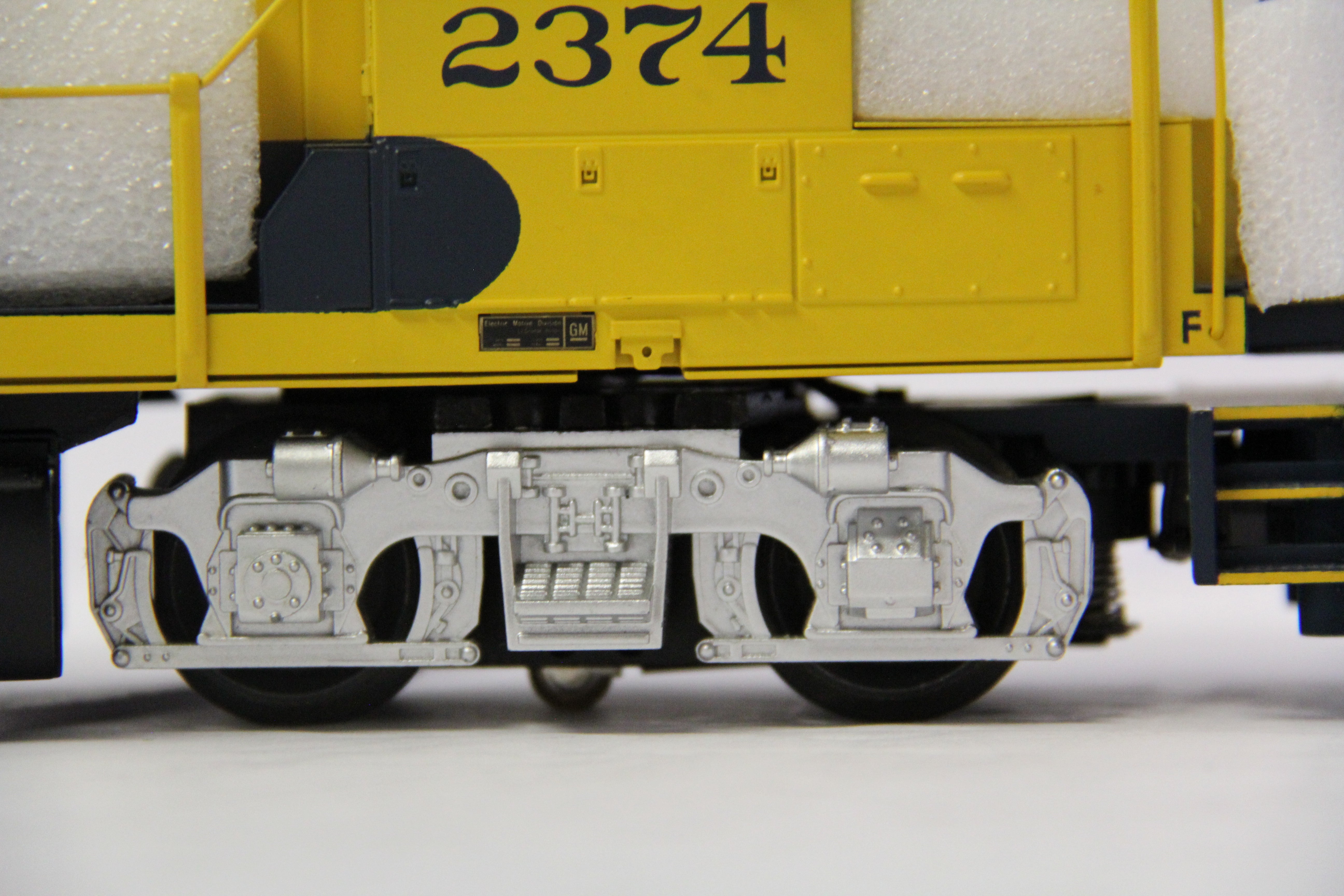 MTH 20-2338-1 Santa Fe GP-38-2 Diesel Engine-Second hand-M6618