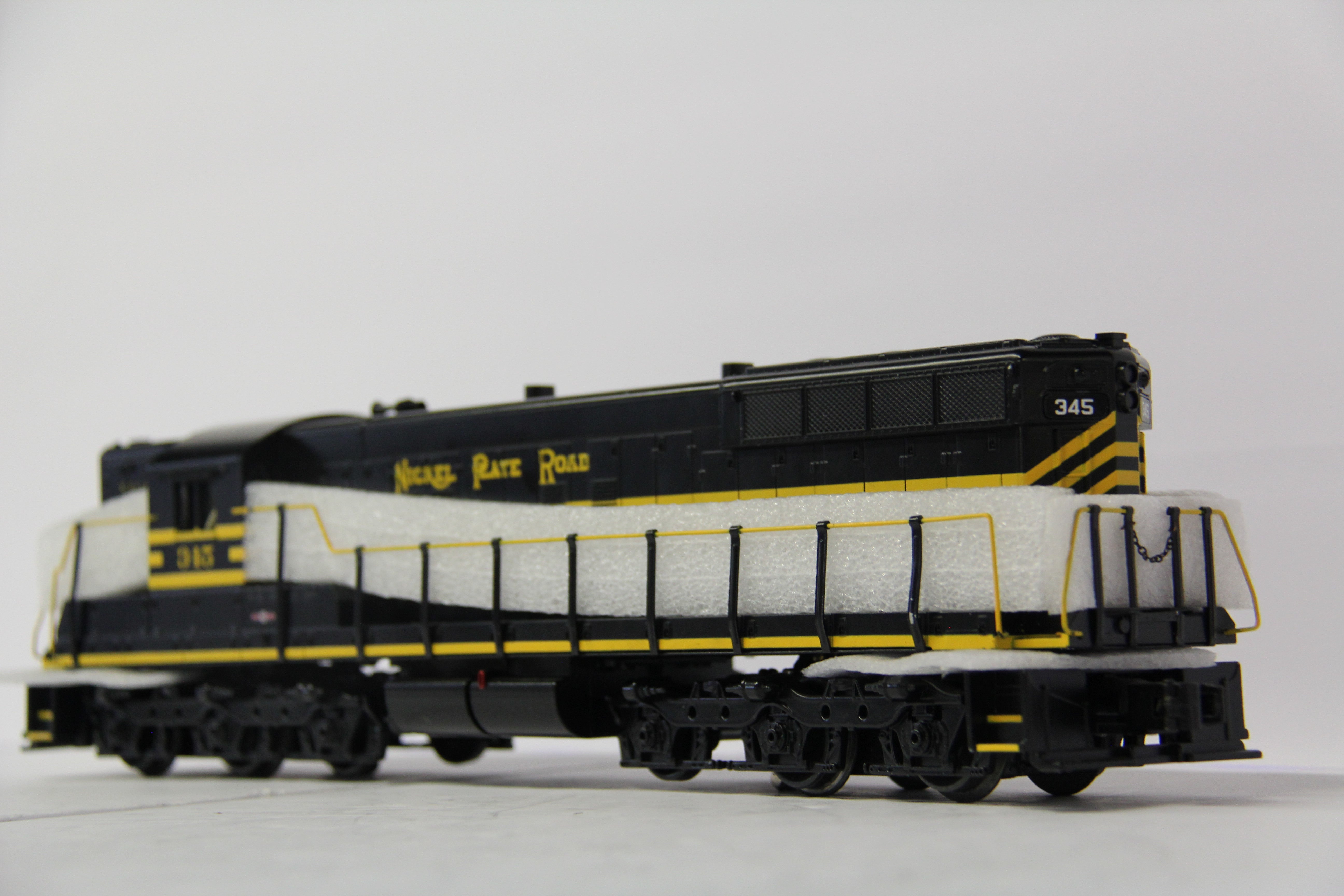 Rail King 30-20446-1 Nickel Plate Road SD-9 Diesel Engine-Second hand-M6762