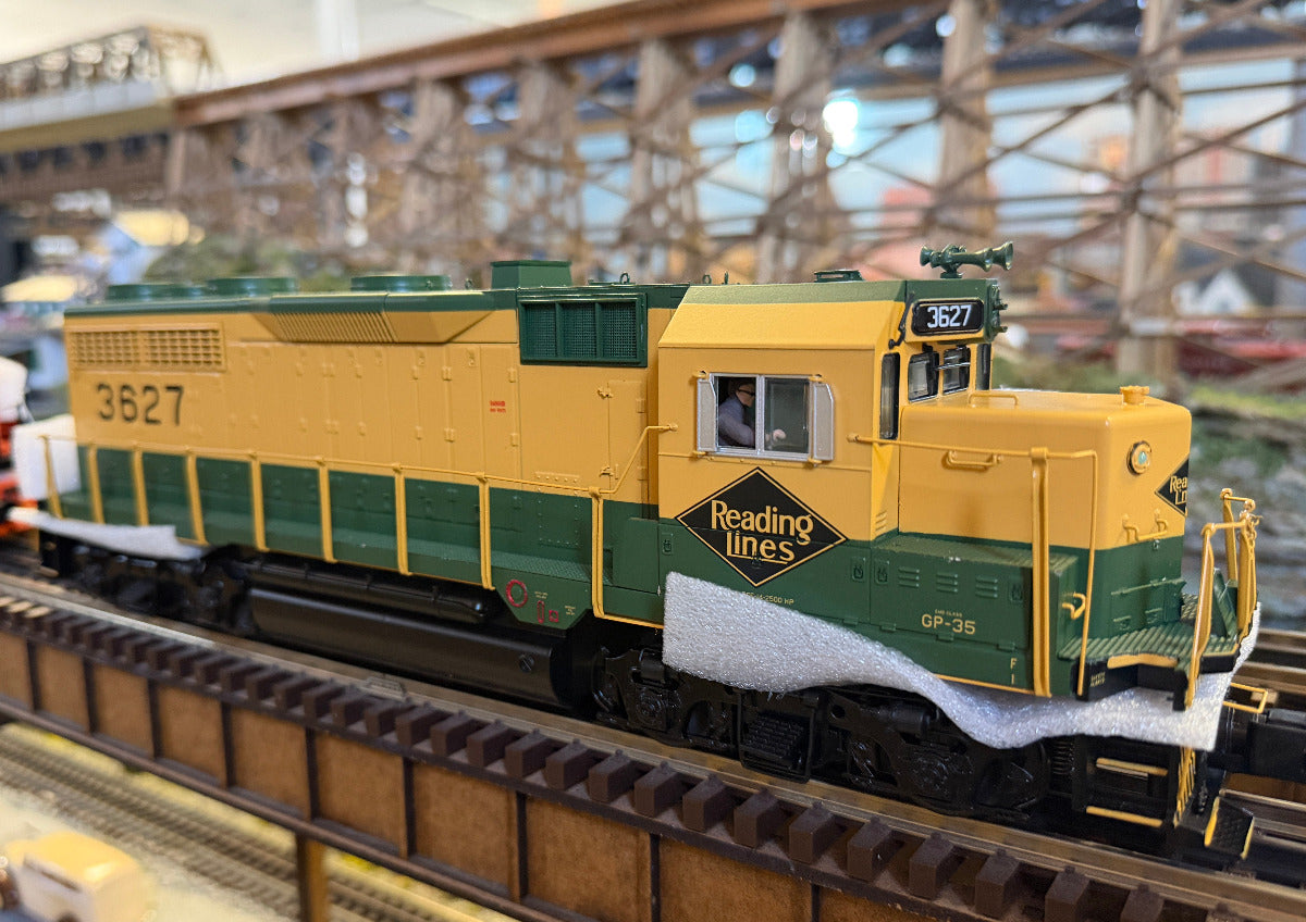MTH 20-22078-1 - Premier - GP-35 Low Hood Diesel Engine "Reading" #3627 w/ PS3