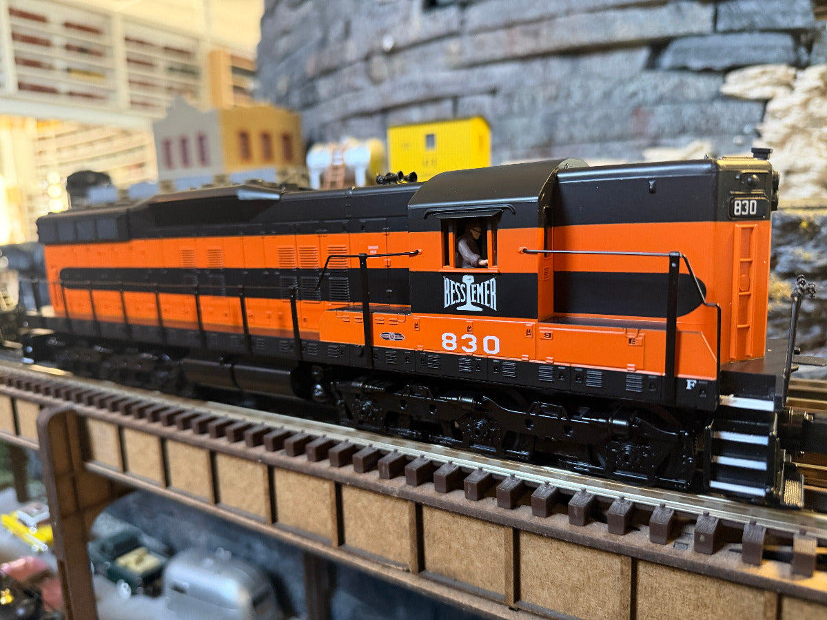 MTH 30-21345-1 - RailKing - SD-9 Diesel Engine "Bessemer & Lake Erie" #830 w/ PS3