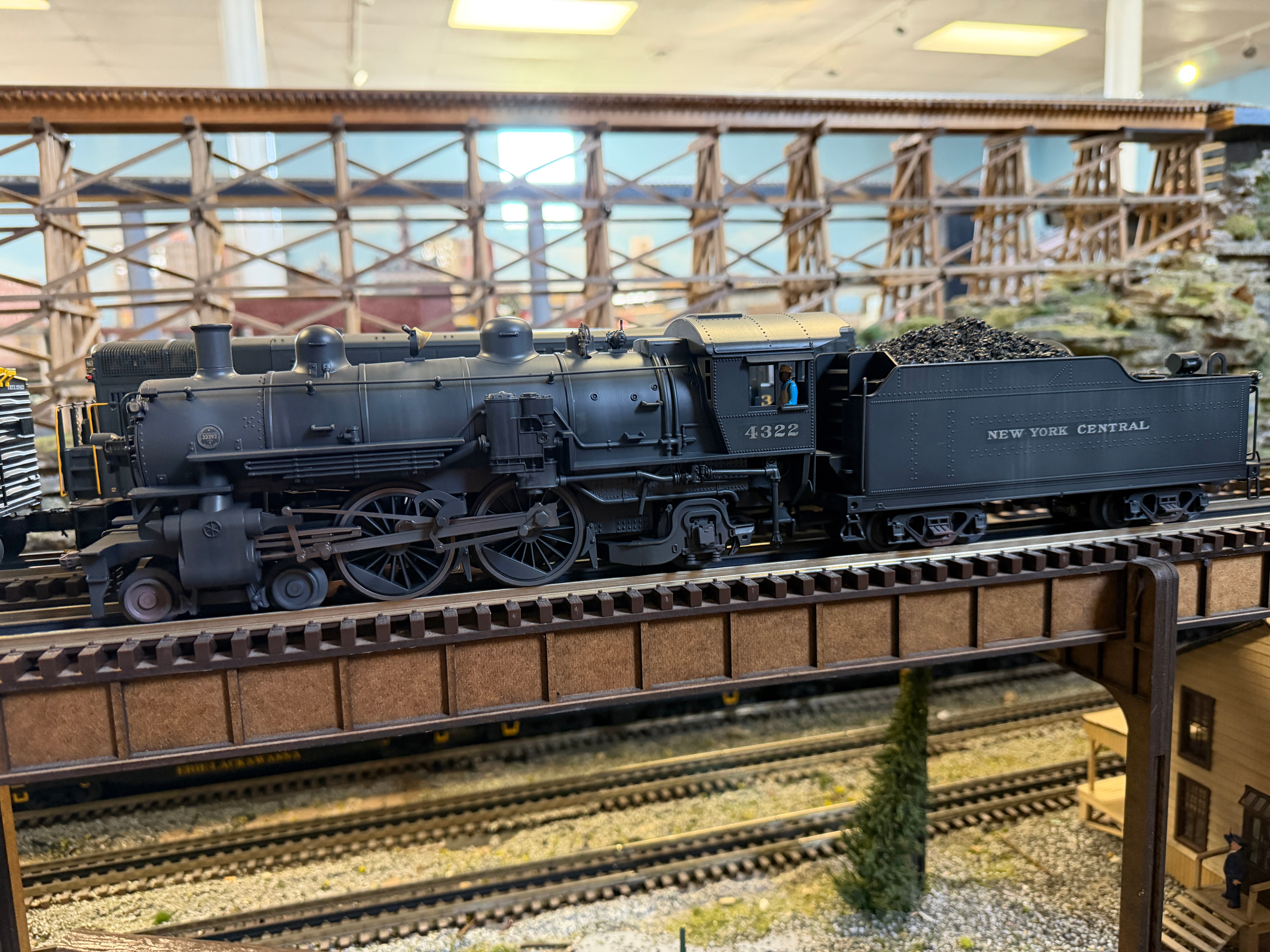Lionel 2531900NYC  - Legacy - A6 Atlantic Steam Locomotive "New York Central" #4322 - Custom by Harry Hieke