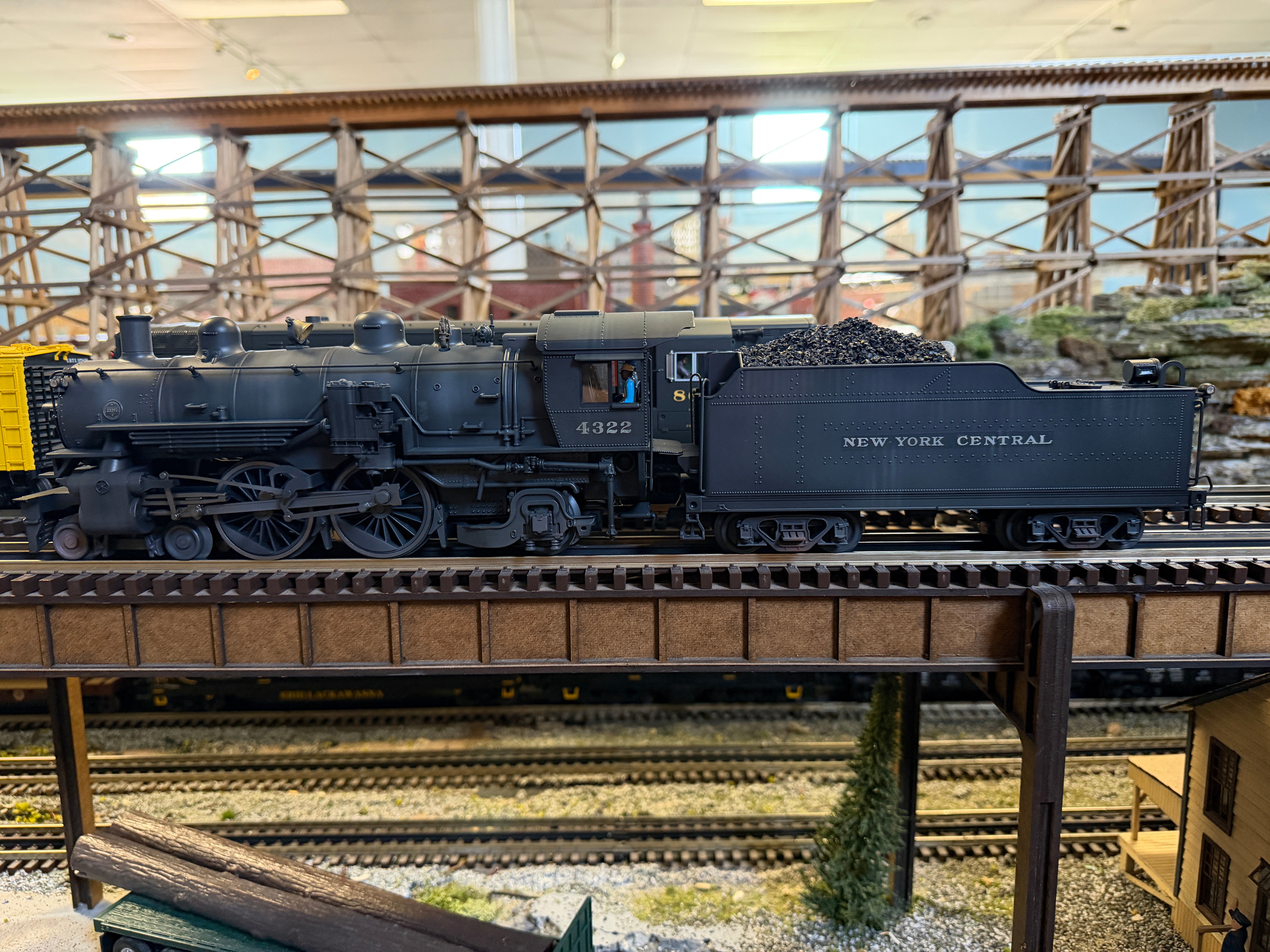 Lionel 2531900NYC  - Legacy - A6 Atlantic Steam Locomotive "New York Central" #4322 - Custom by Harry Hieke