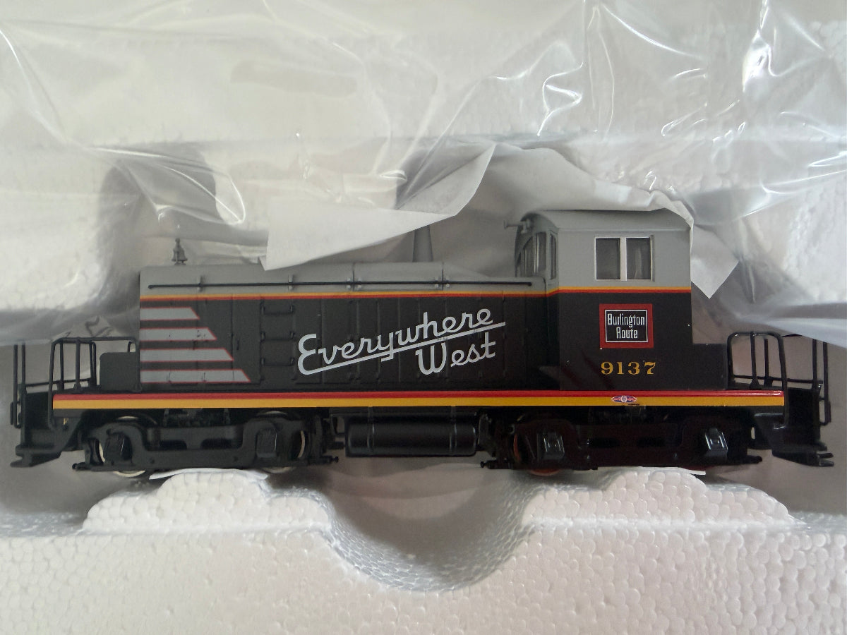 Walthers HO 910-19241 - Mainline - EMD SW1 Diesel Locomotive "Chicago, Burlington & Quincy" #9143 (w/DCC/Sound)