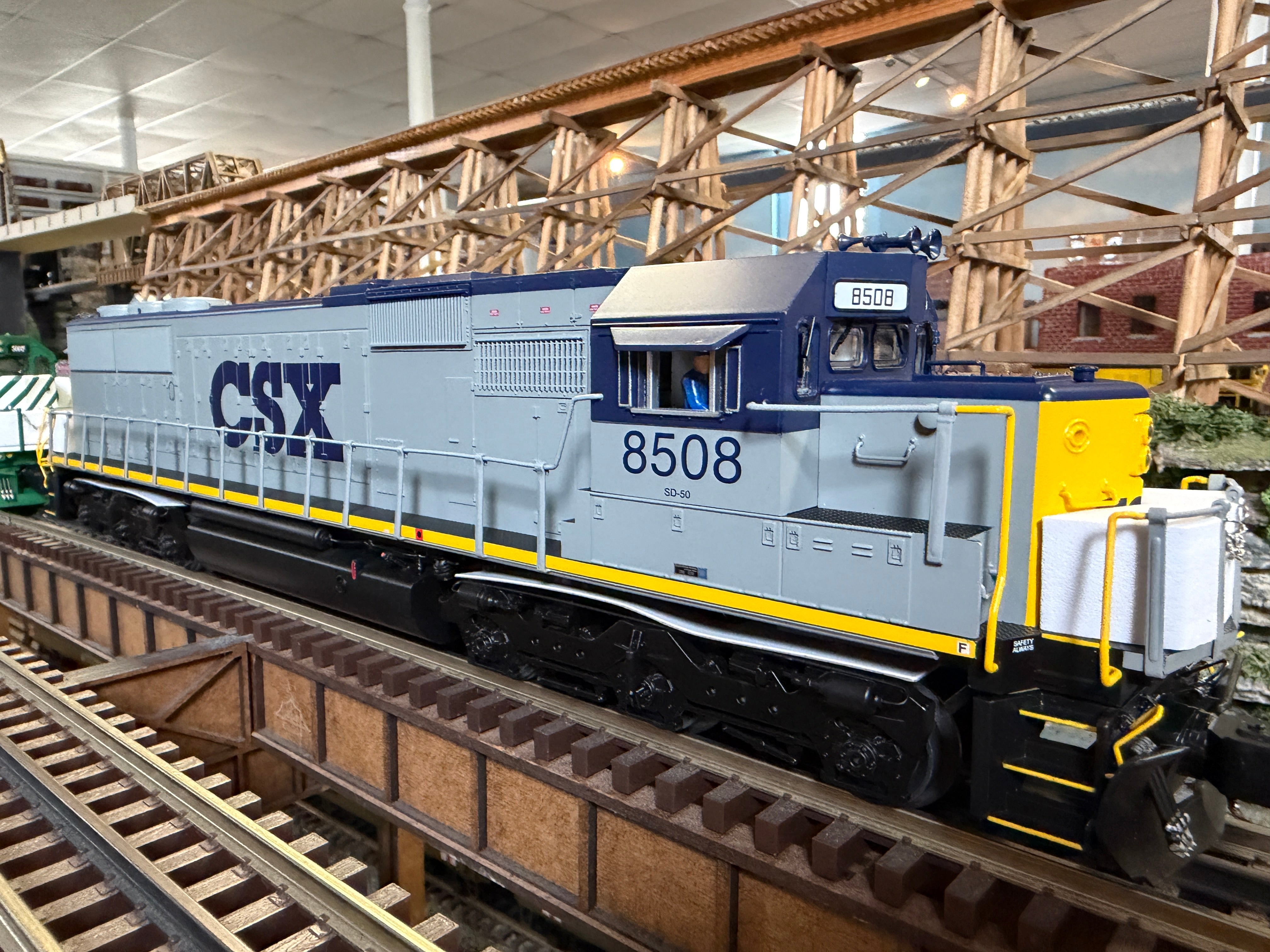 Lionel 2633082 - Legacy - SD50 Diesel Locomotive "CSX" #8551