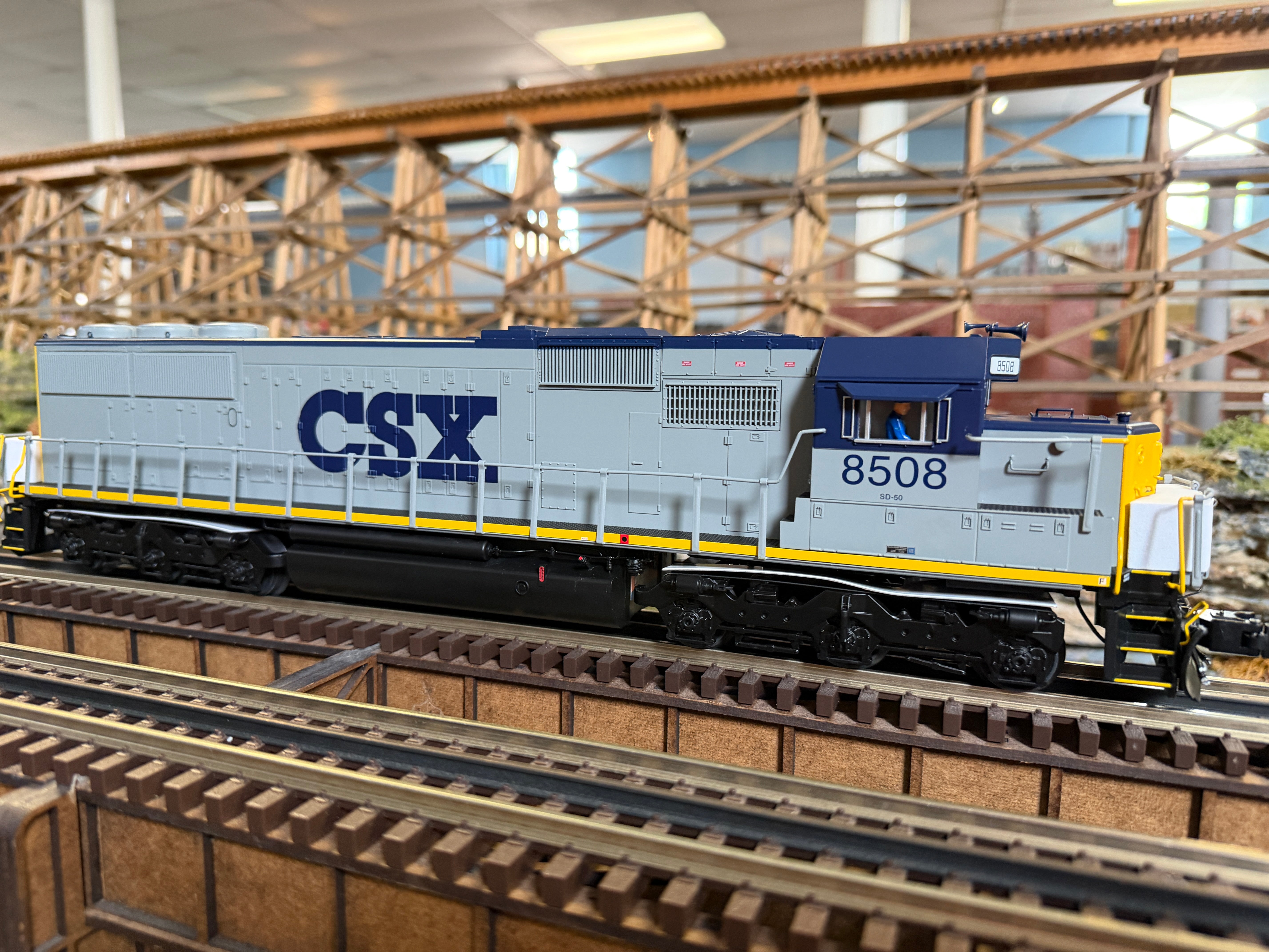 Lionel 2633082 - Legacy - SD50 Diesel Locomotive "CSX" #8551