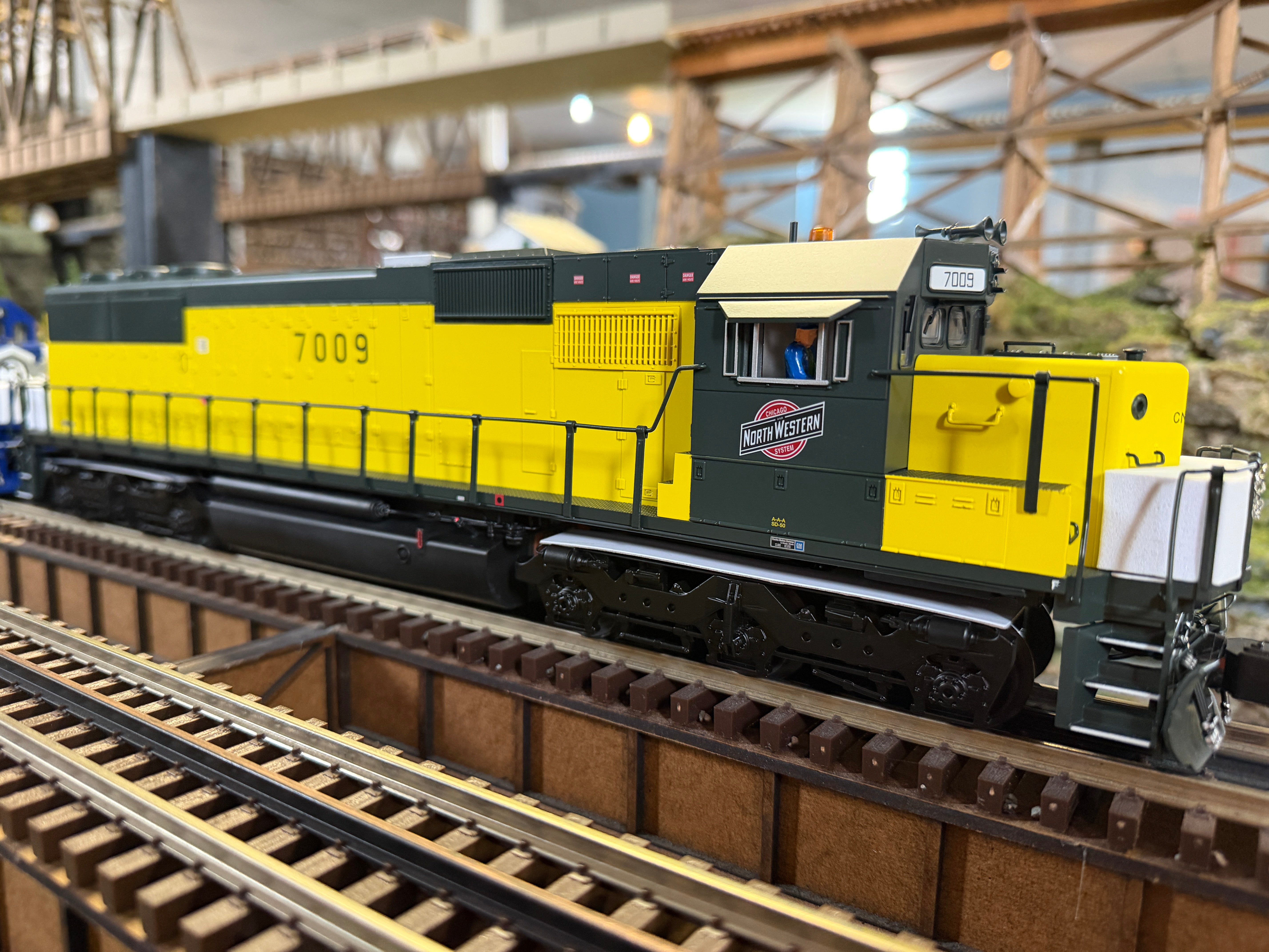 Lionel 2633072 - Legacy - SD50 Diesel Locomotive "Chicago &North Western" #7018