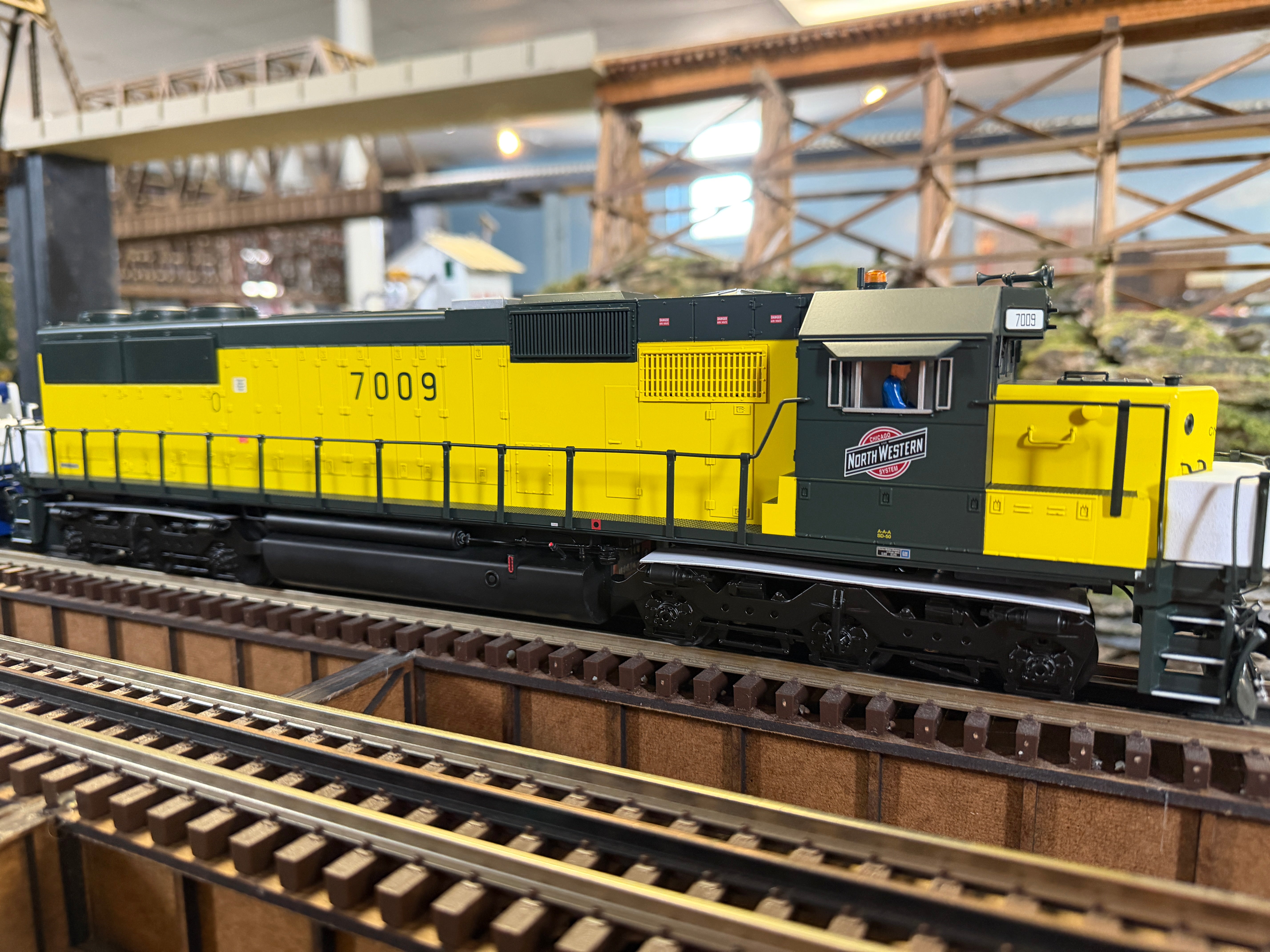 Lionel 2633072 - Legacy - SD50 Diesel Locomotive "Chicago &North Western" #7018