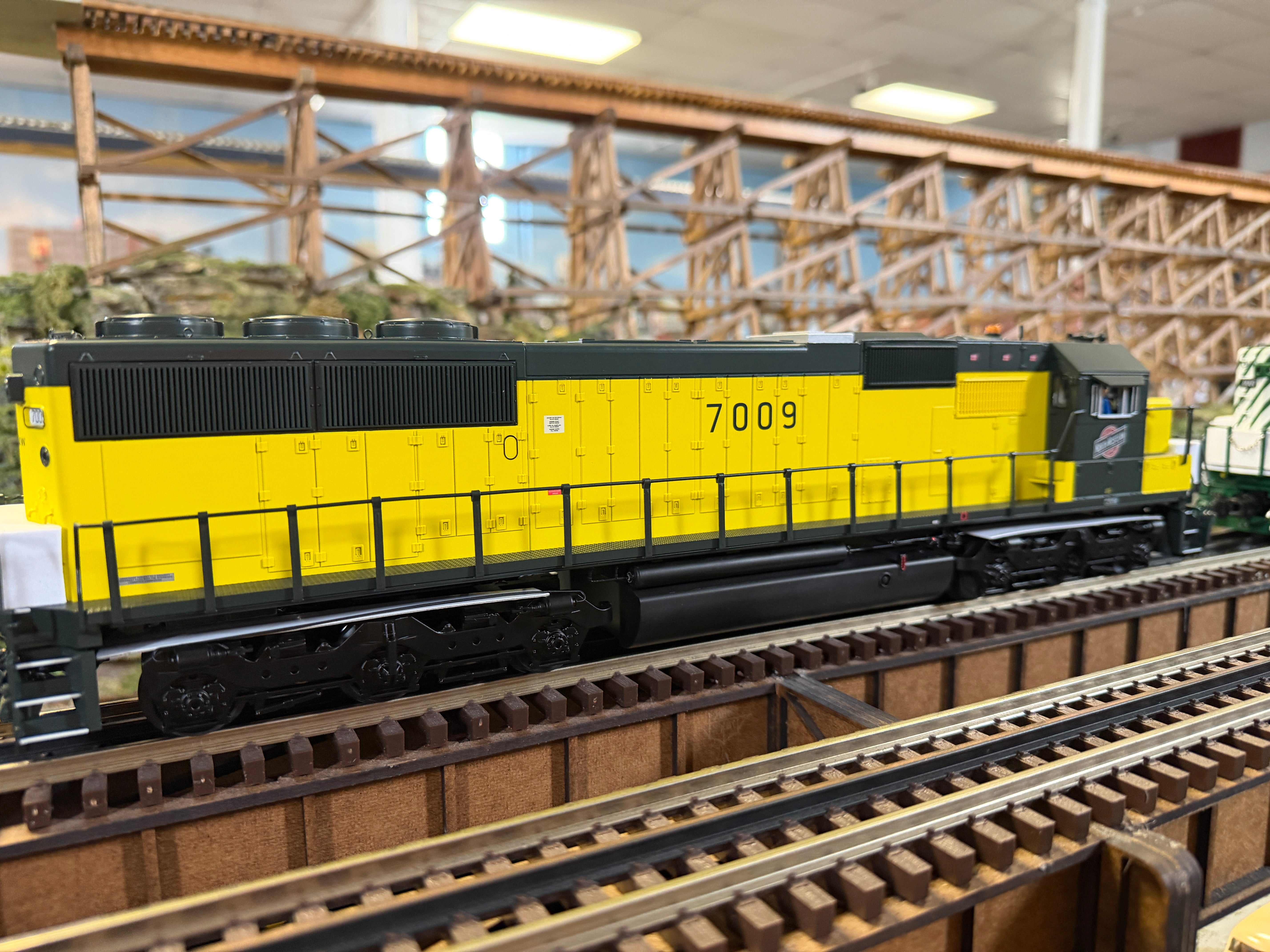 Lionel 2633072 - Legacy - SD50 Diesel Locomotive "Chicago &North Western" #7018