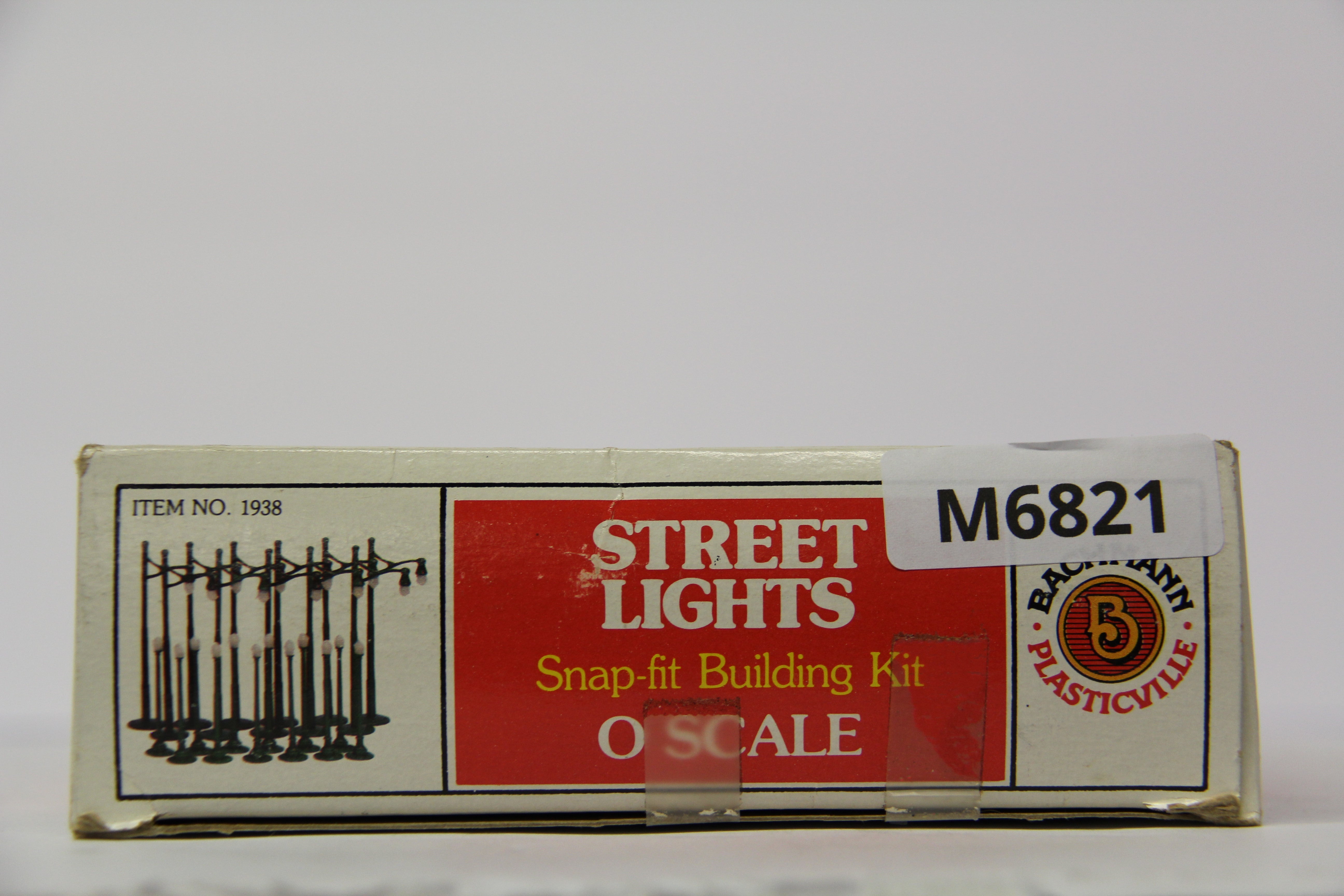 Bachmann Plastics #1938 Green Street Lights Set of 12-Second hand-M6821