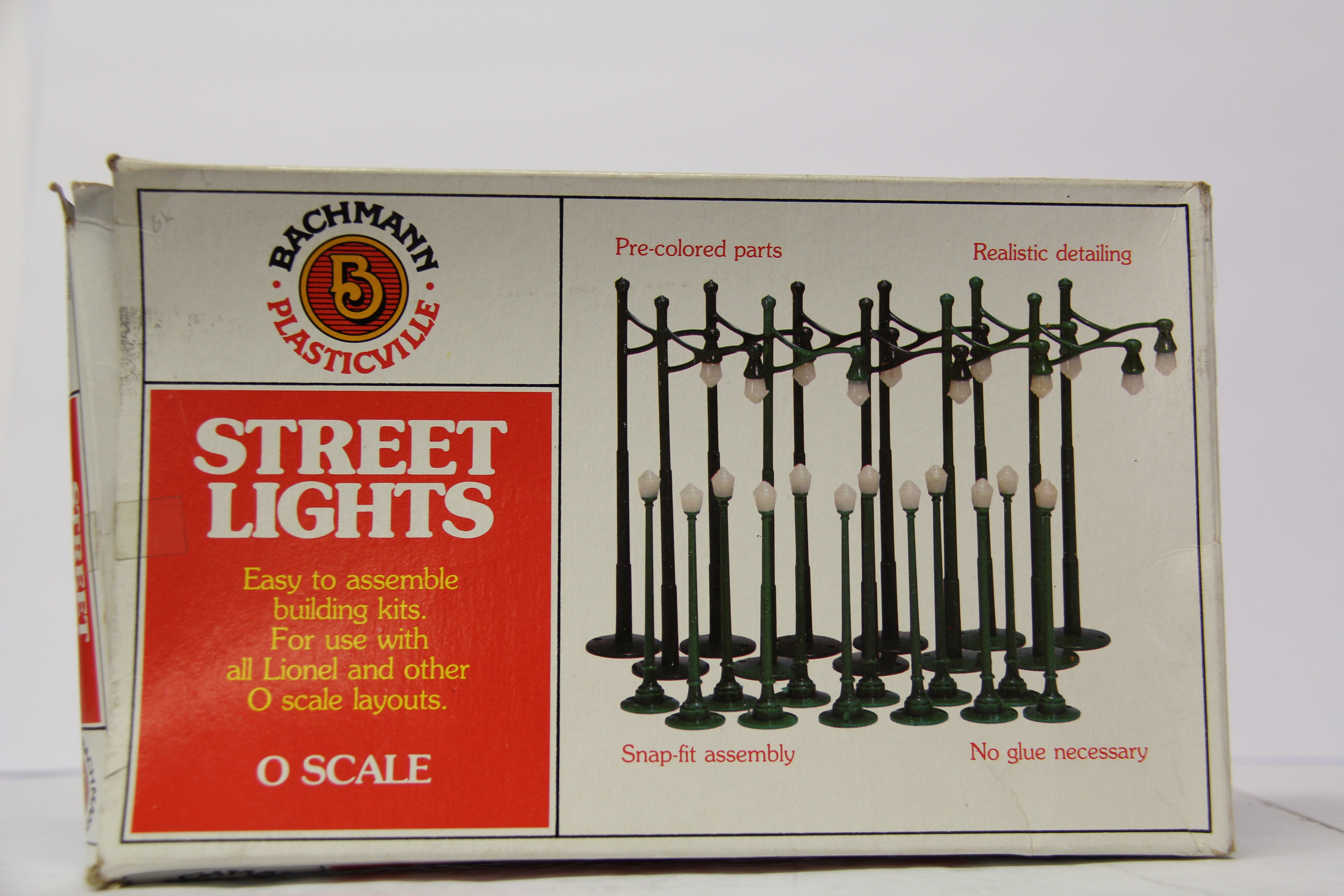Bachmann Plastics #1938 Green Street Lights Set of 12-Second hand-M6821