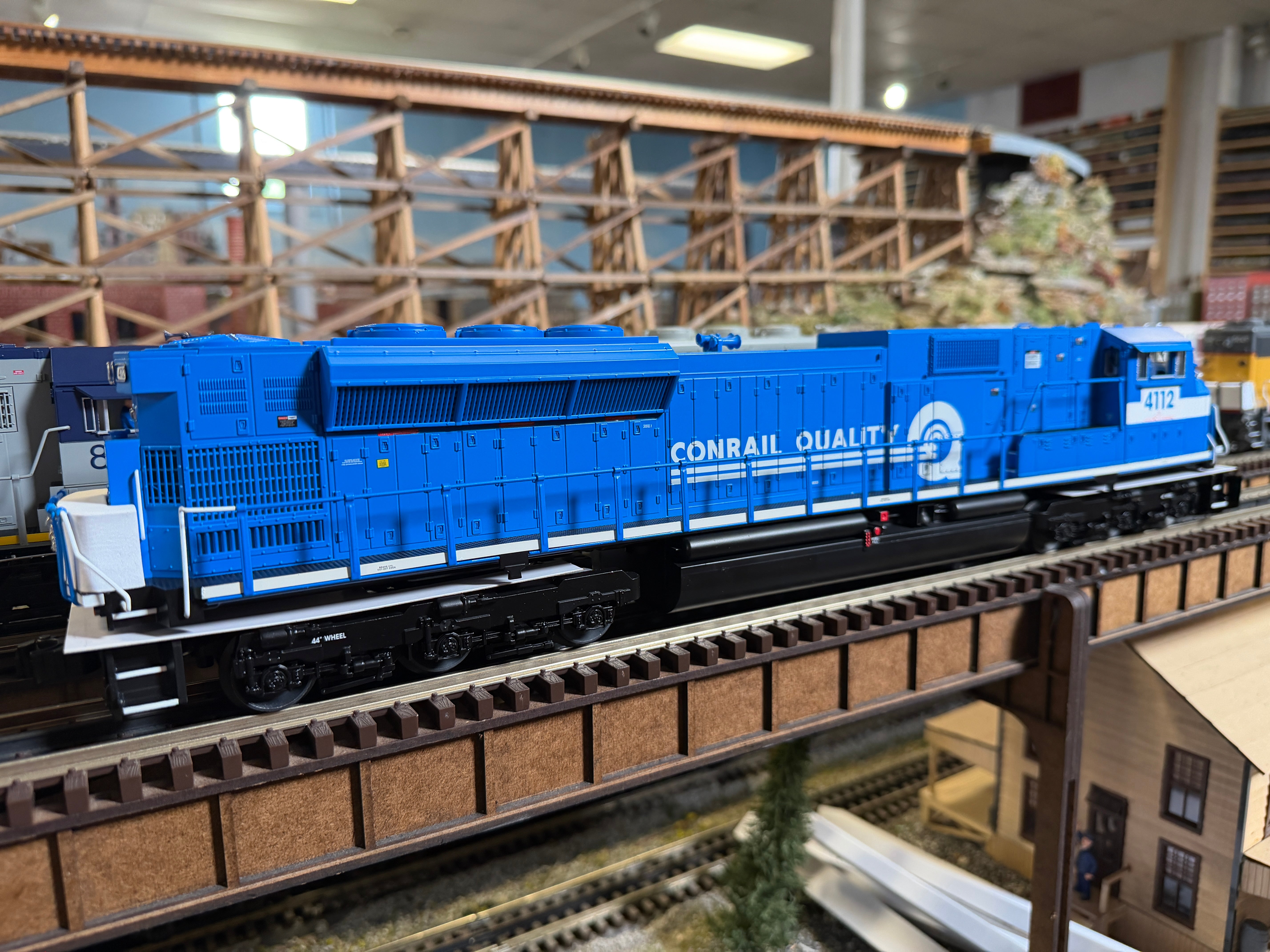 Lionel 2633471 - Legacy - SD80MAC Diesel Locomotive "Conrail" #4112