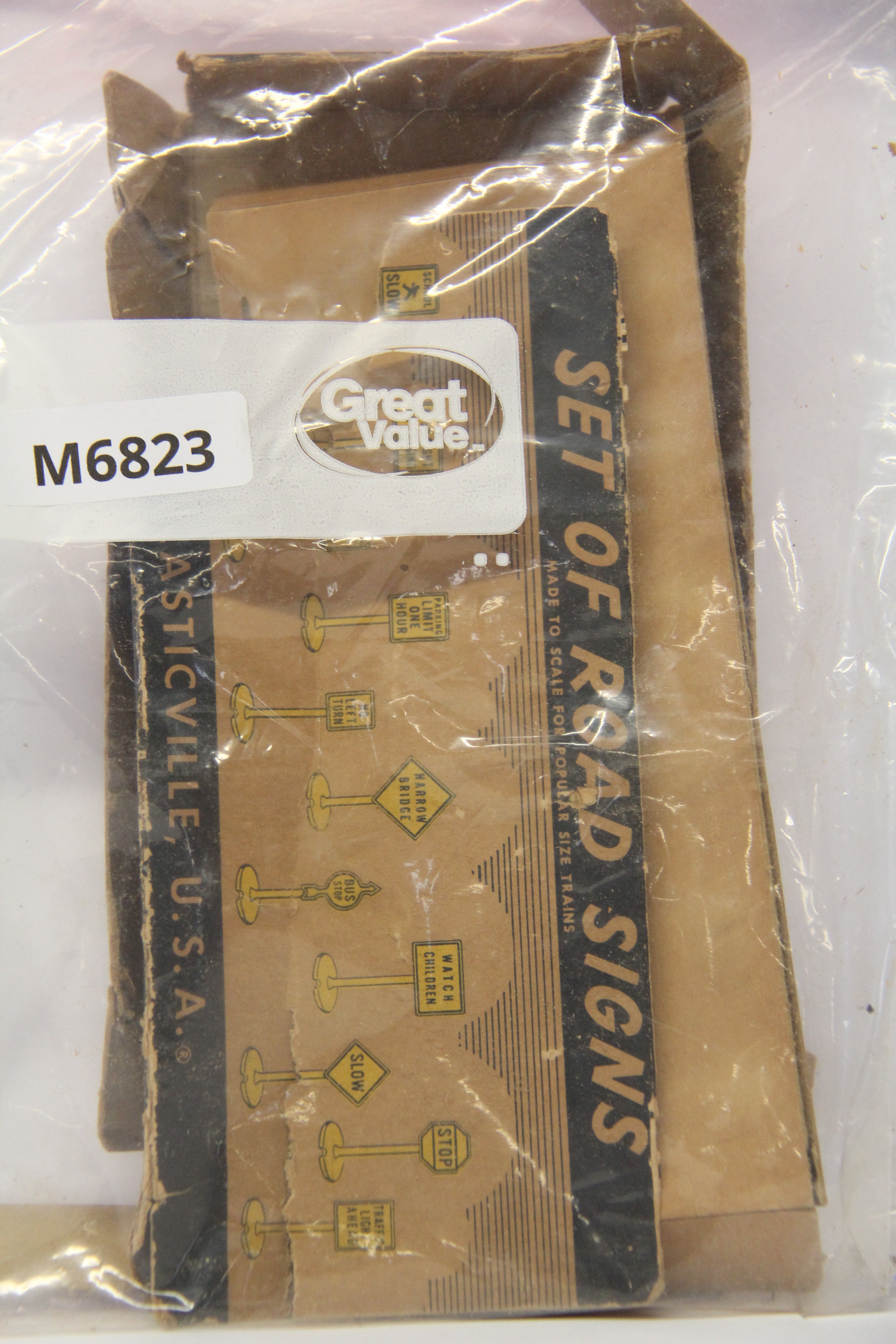 Plasticville USA #12-A Road Signs-Second hand-M6823
