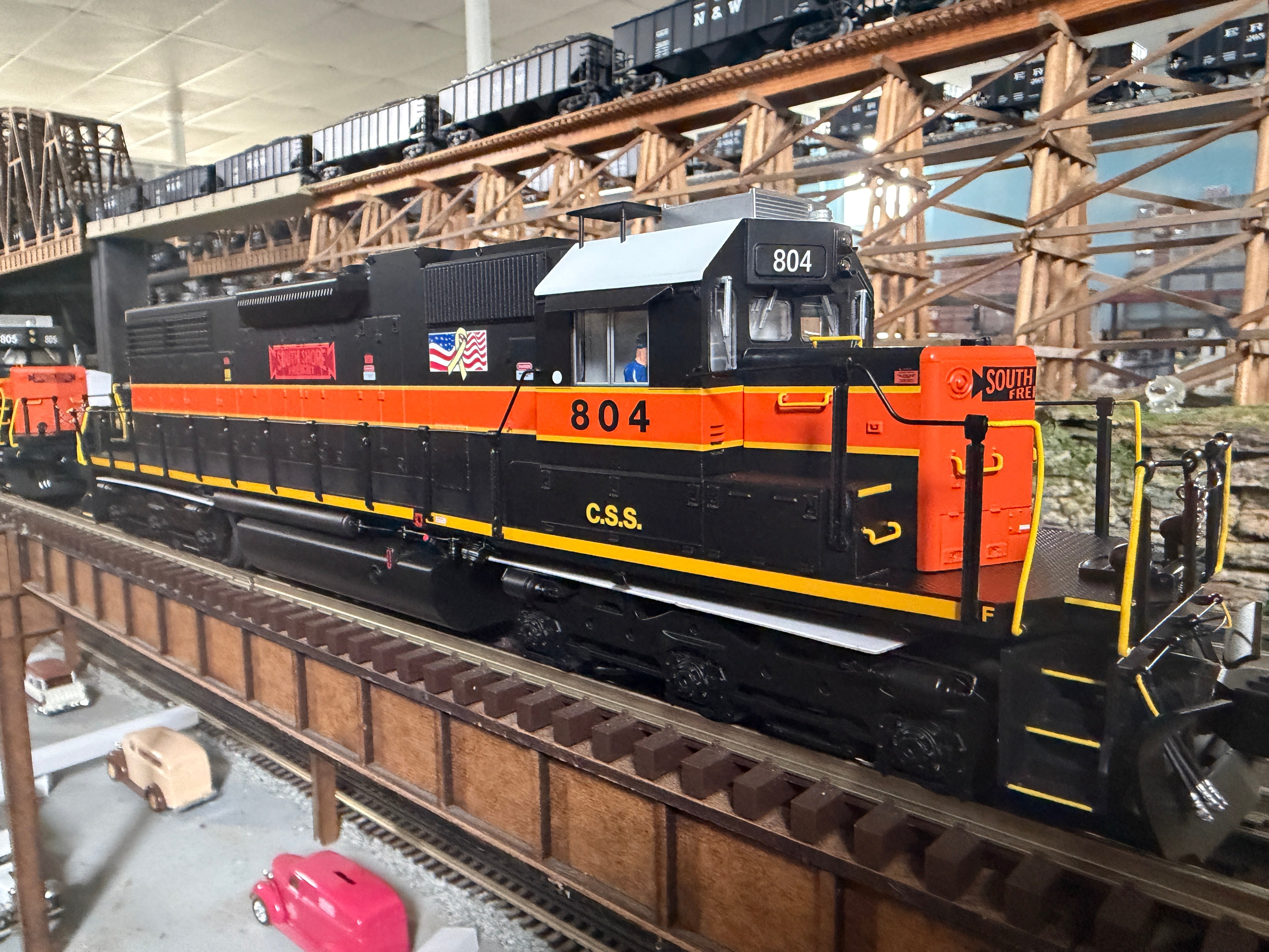 Lionel 2633681 - Legacy - SD-38 Diesel Locomotive "Chicago South Shore" #804 - Custom Run for MrMuffin'sTrains