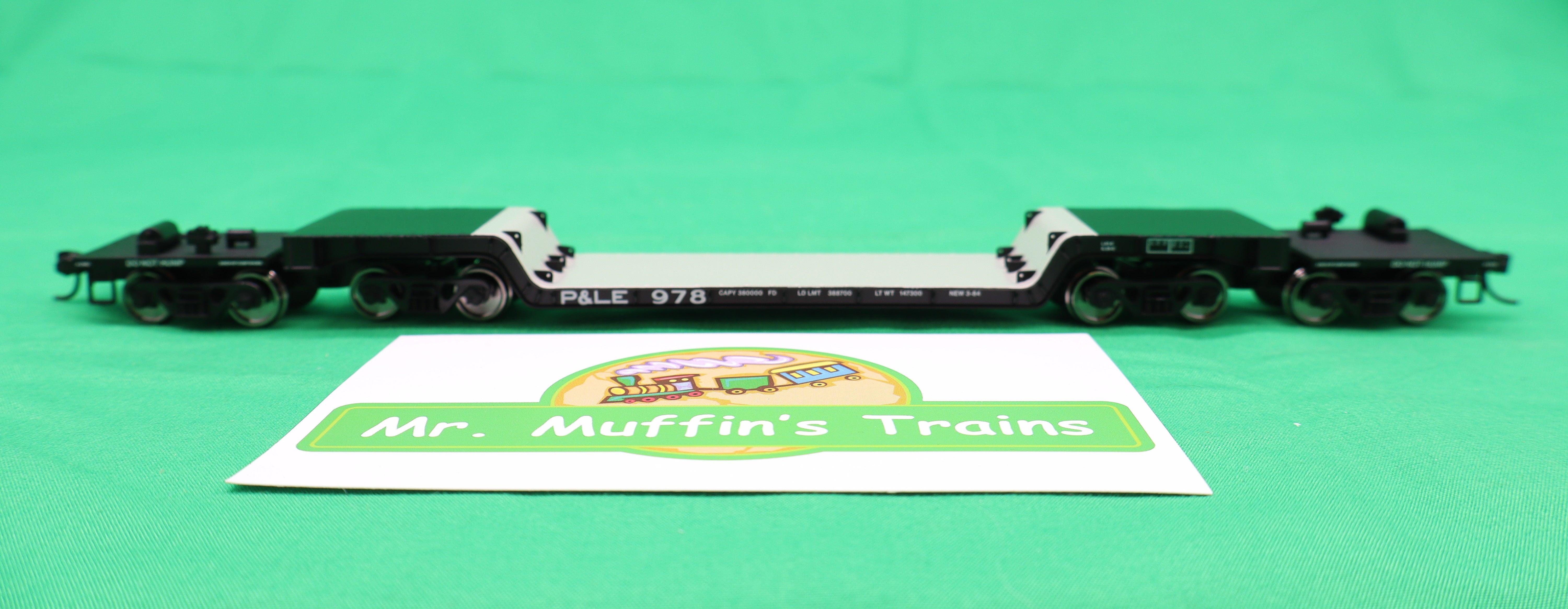 Walthers HO 910-50241 - Mainline - 81' 8-Axle Depressed Center Flatcar "Pittsburgh & Lake Erie" #978