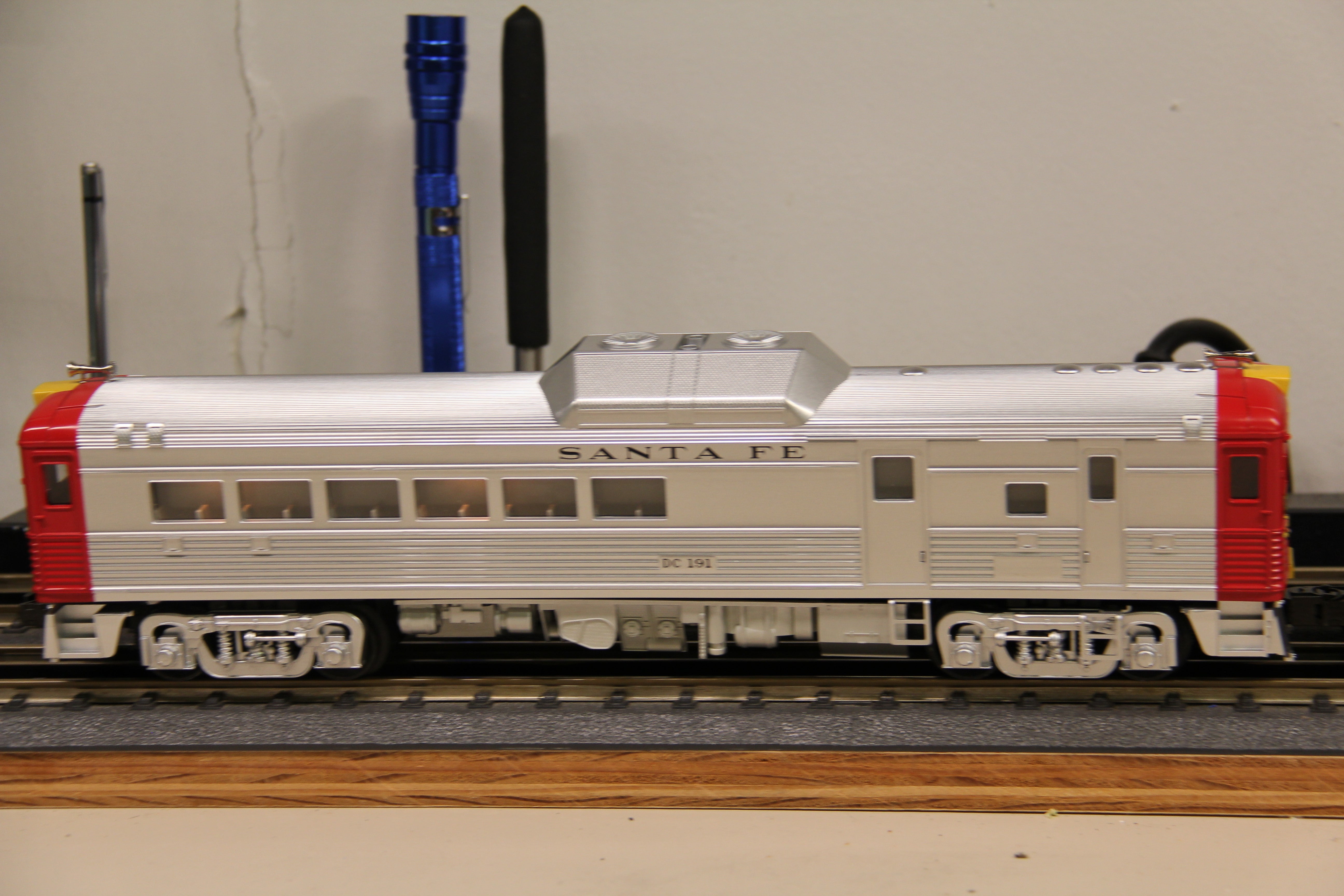 Rail King 30-2145-1 and 30-2145-3 Santa Fe RDC Budd Car 4 Car Set-Second hand-M6582
