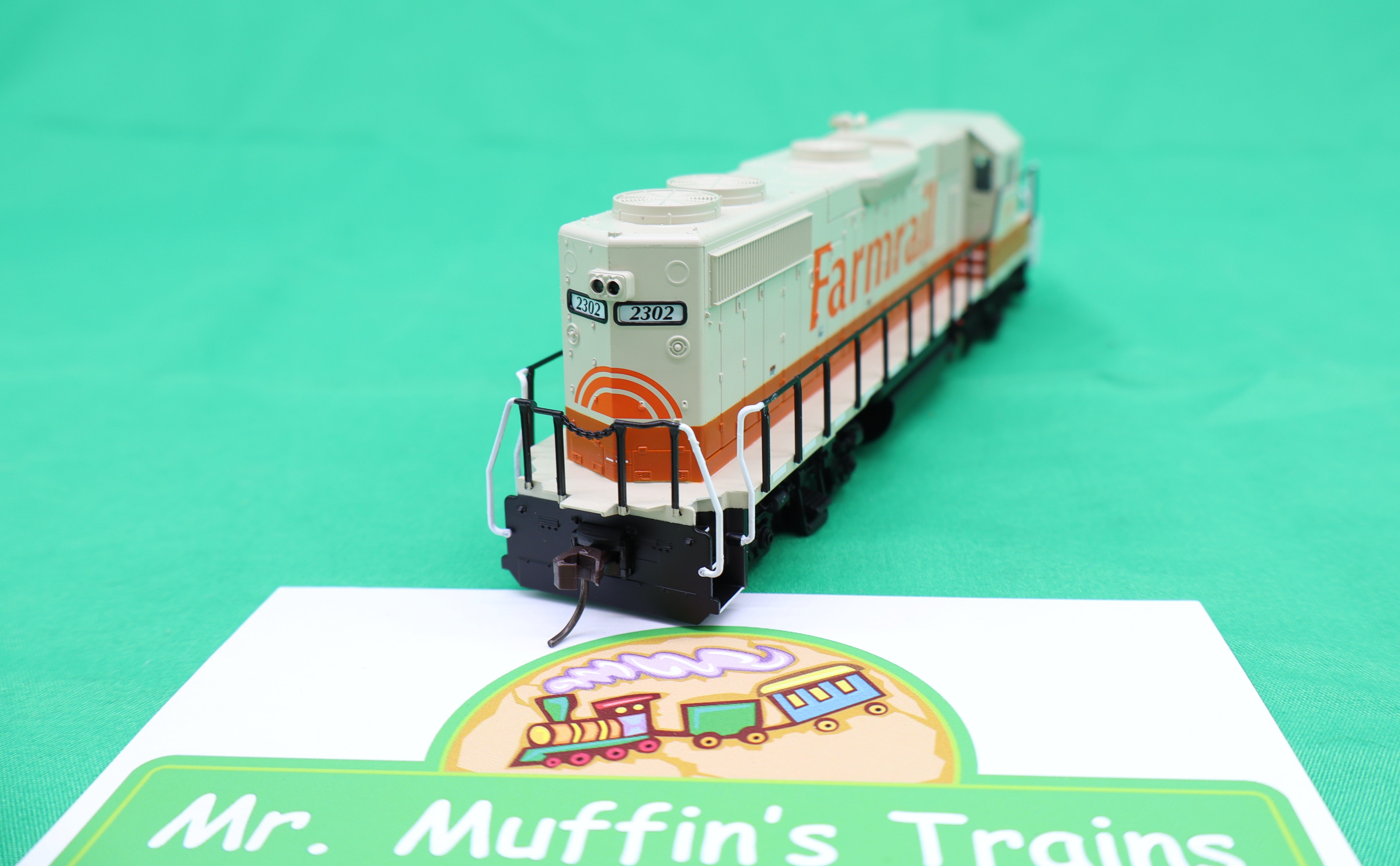 Atlas HO 10004576 - Trainman - Gold - GP38-2 Diesel Locomotive "FarmRail" #2302