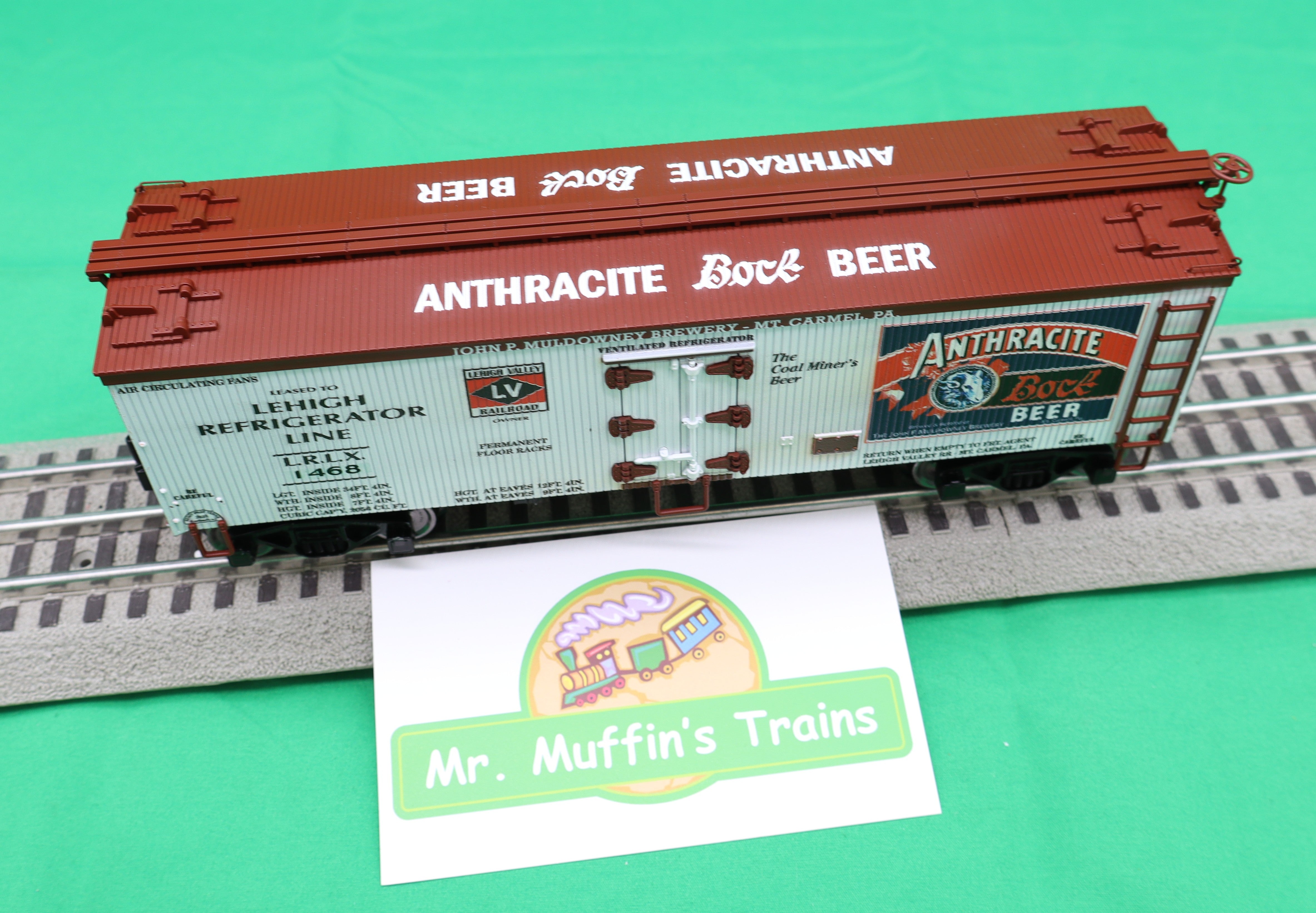 Ready Made Trains RMT-86199-172 - 36' Woodside Reefer Car "Lehigh Valley" (Anthracite Bock Beer)