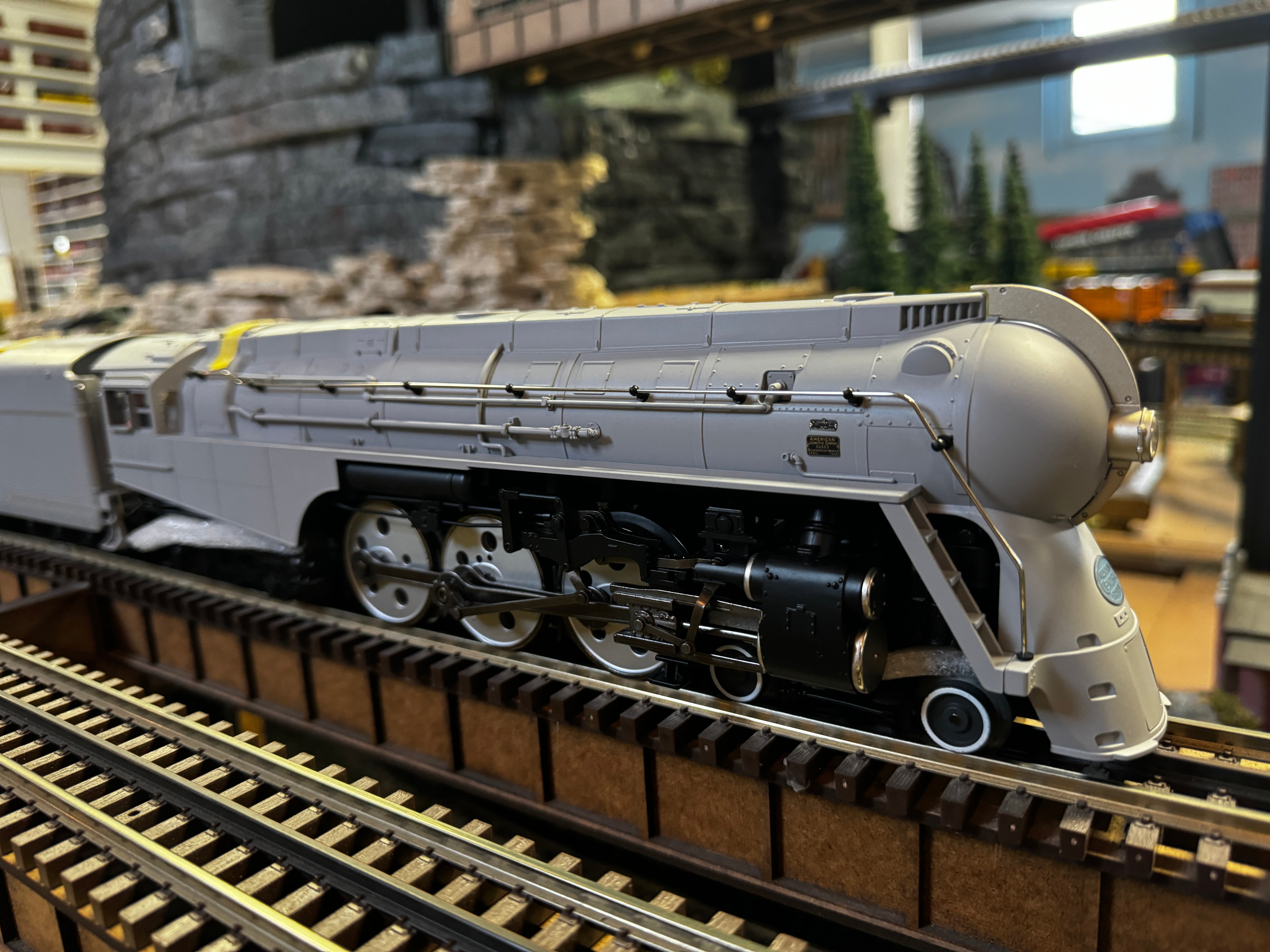 Lionel 2331420 - Legacy Dreyfuss J3 Hudson Steam Locomotive "New York Central" #5445