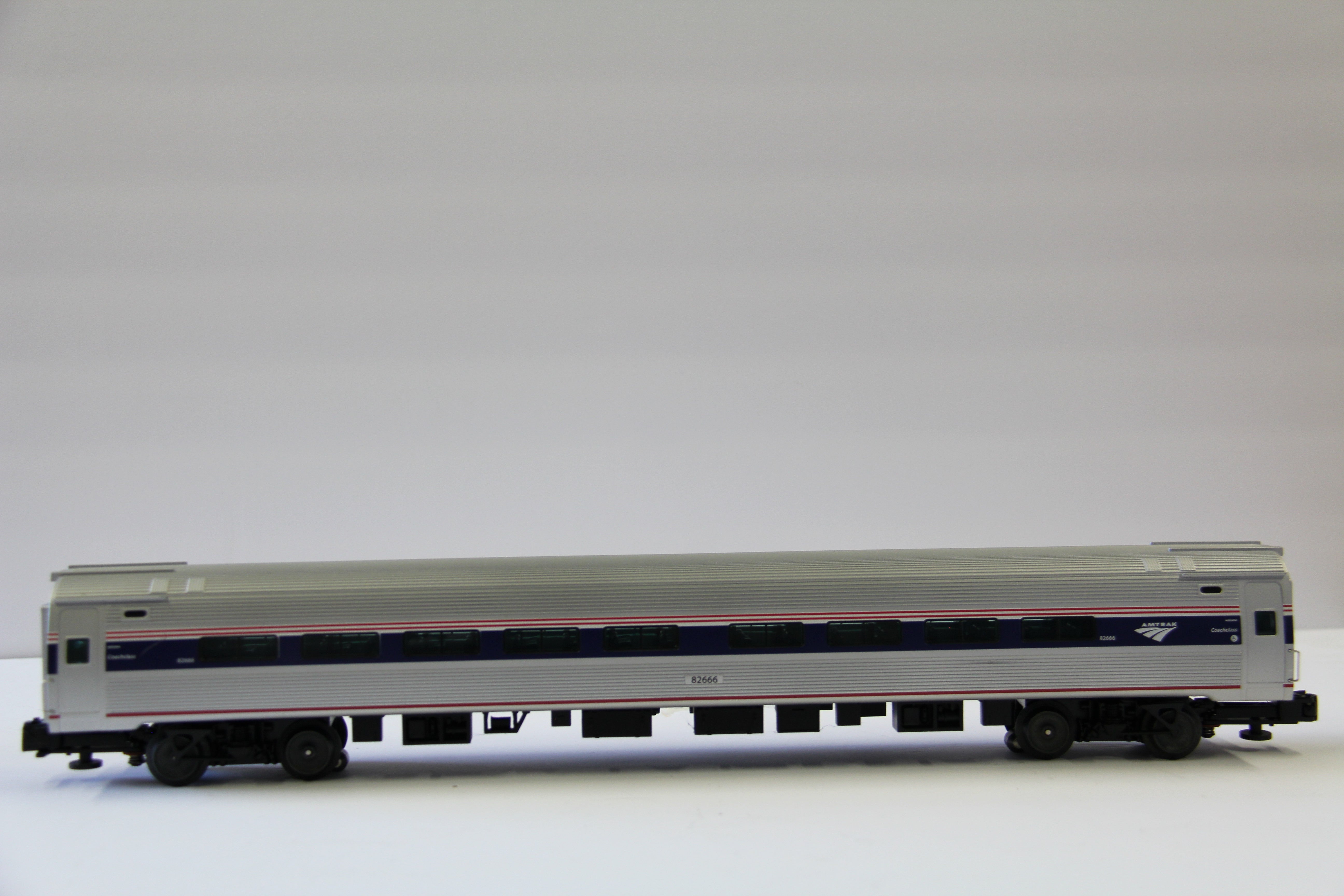 Lionel 6-35433 Amtrak Amfleet Phase IV B Passenger Car Add-on 2 Pack & Lionel 6-35454 Cab Car-Second hand-M6826