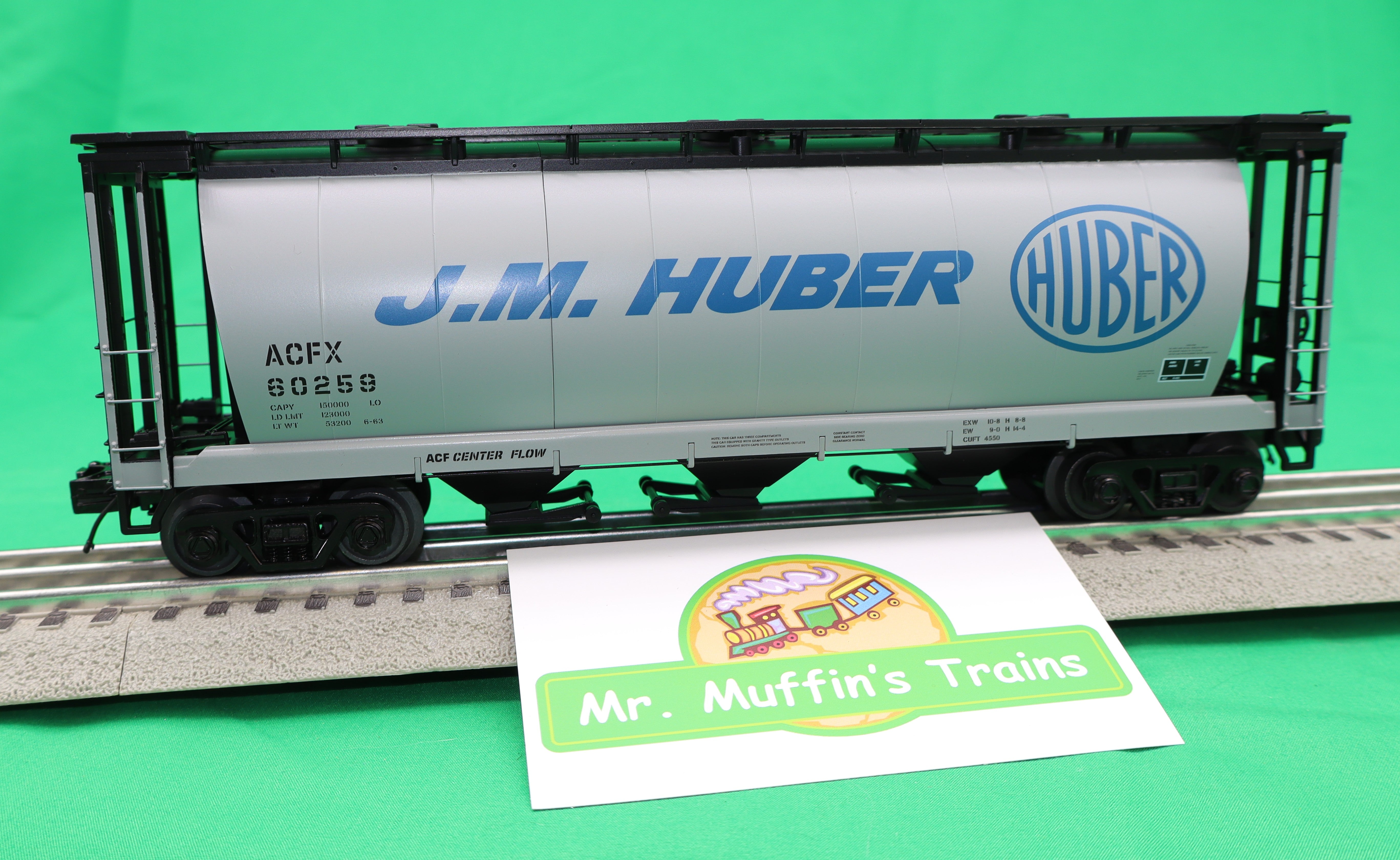 MTH 20-96873 - Premier - 3-Bay Cylindrical Hopper Car "J. M. Huber"