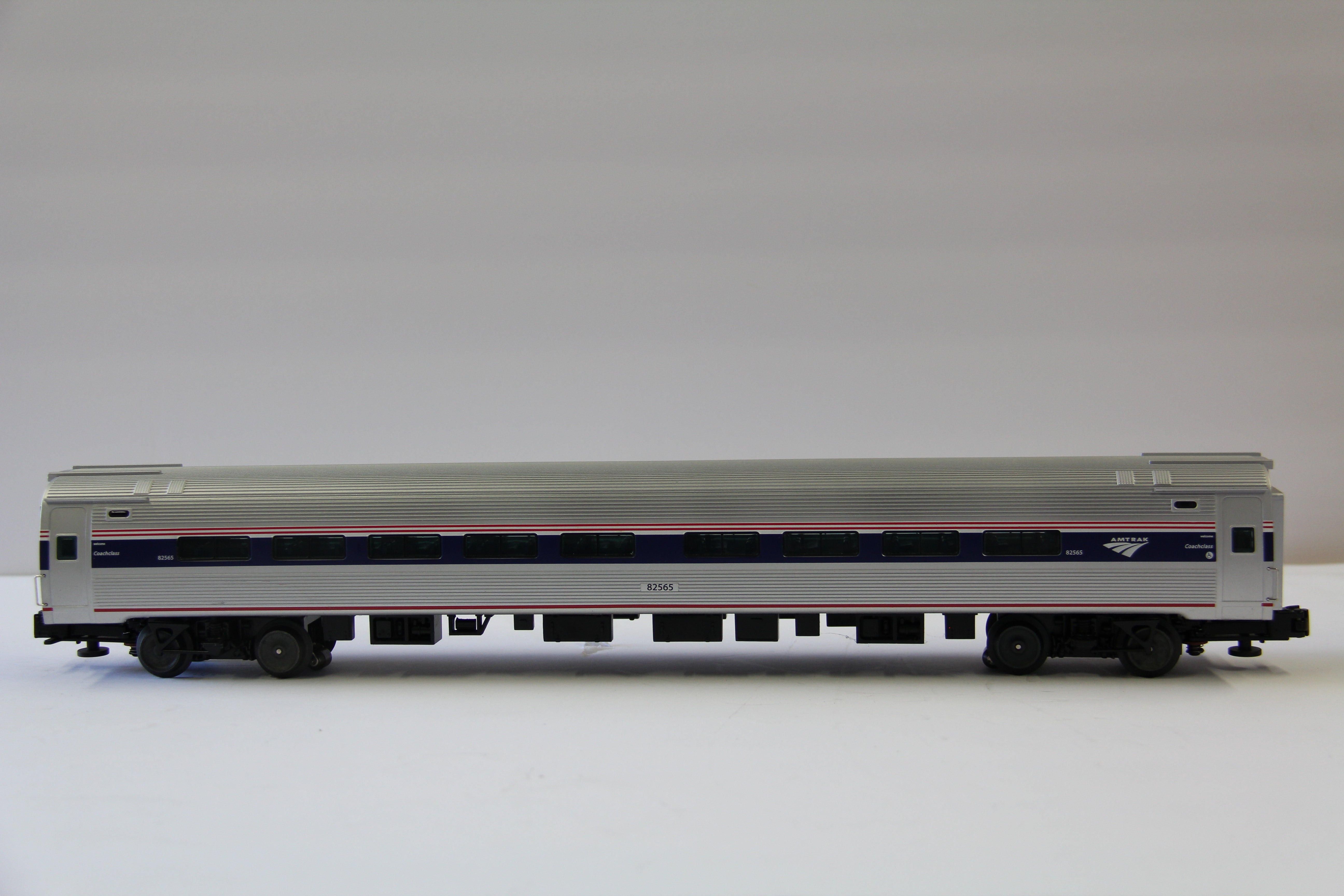 Lionel 6-35433 Amtrak Amfleet Phase IV B Passenger Car Add-on 2 Pack & Lionel 6-35454 Cab Car-Second hand-M6826