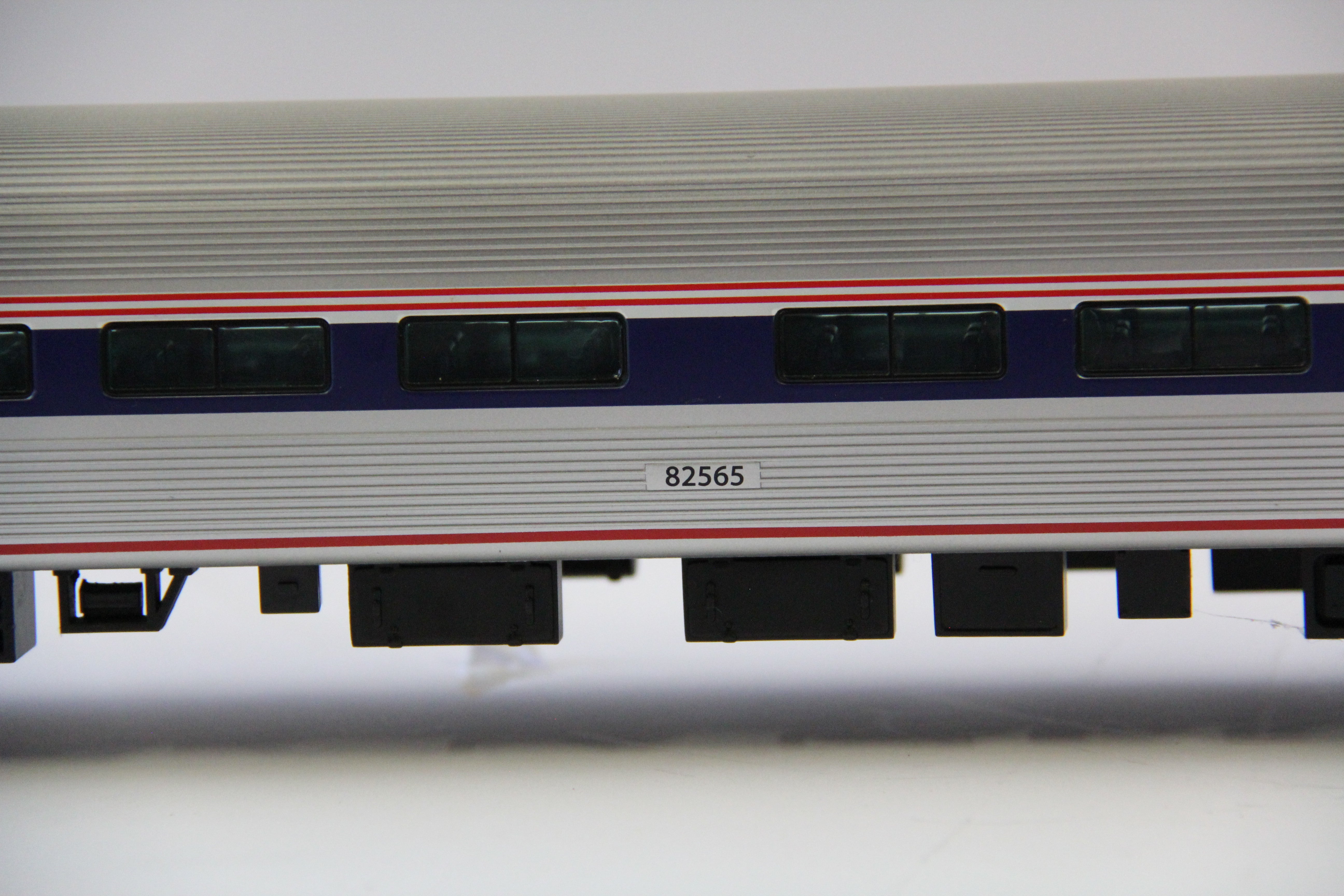 Lionel 6-35433 Amtrak Amfleet Phase IV B Passenger Car Add-on 2 Pack & Lionel 6-35454 Cab Car-Second hand-M6826
