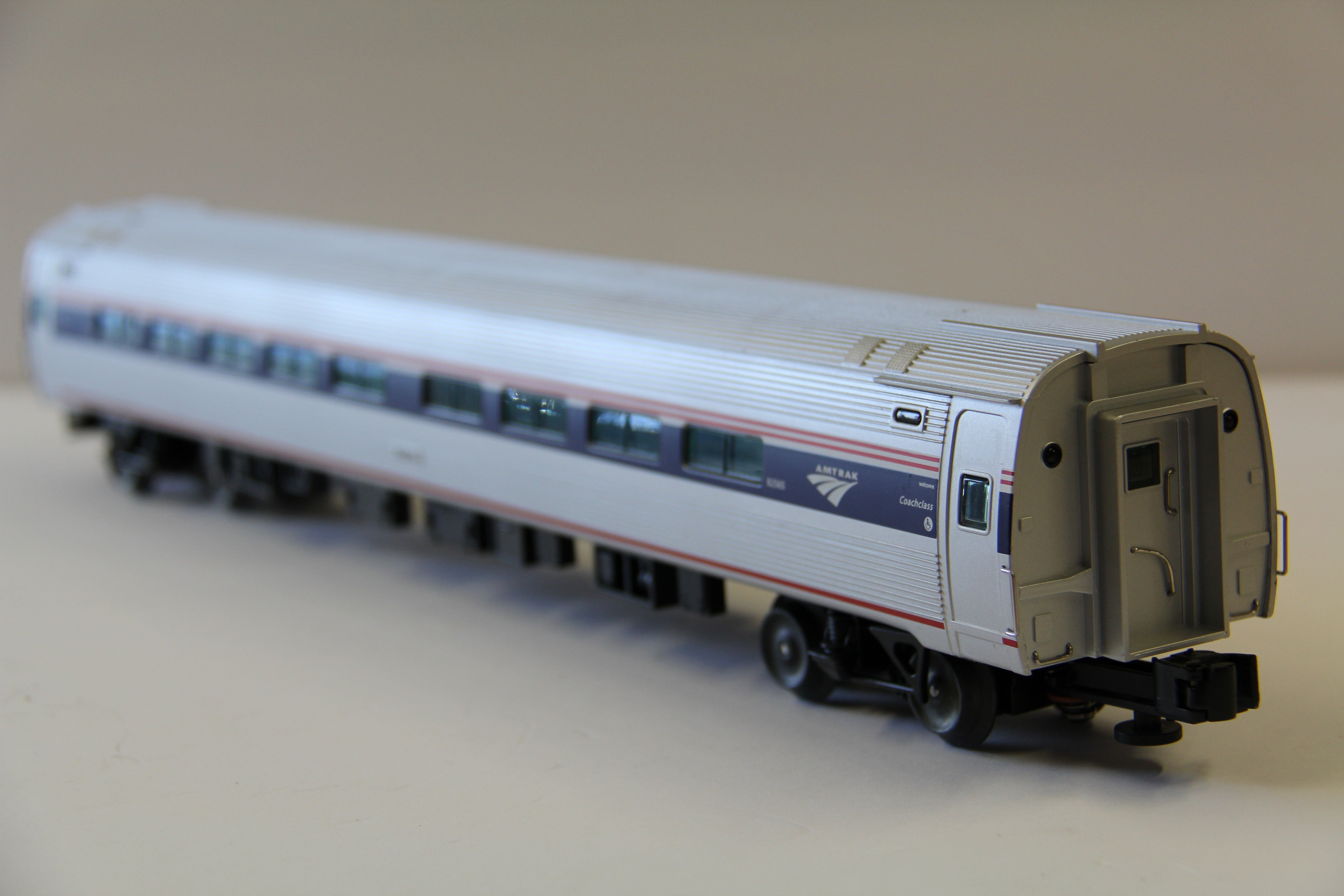 Lionel 6-35433 Amtrak Amfleet Phase IV B Passenger Car Add-on 2 Pack & Lionel 6-35454 Cab Car-Second hand-M6826