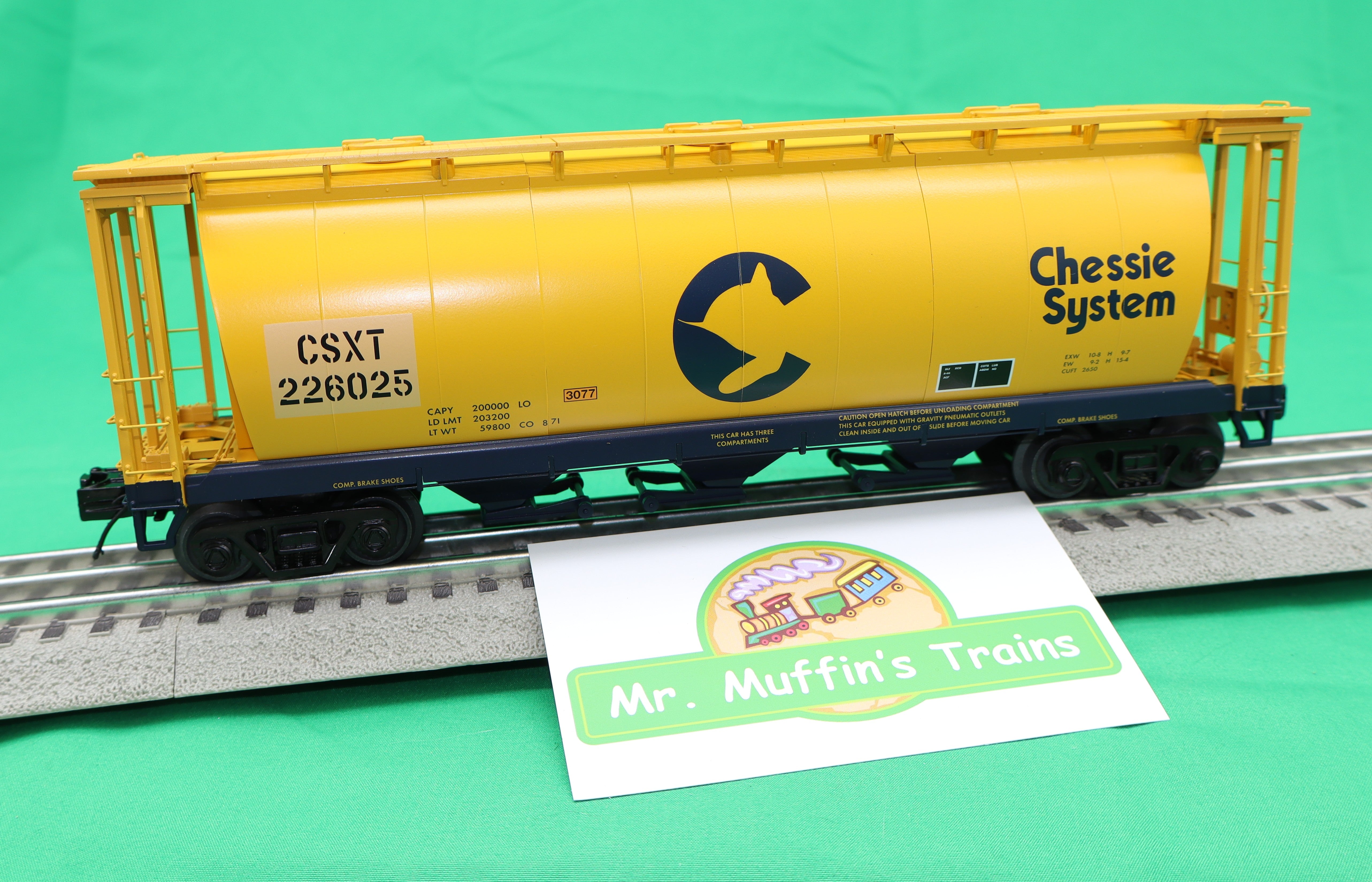 MTH 20-96869 - Premier - 3-Bay Cylindrical Hopper Car "Chessie"