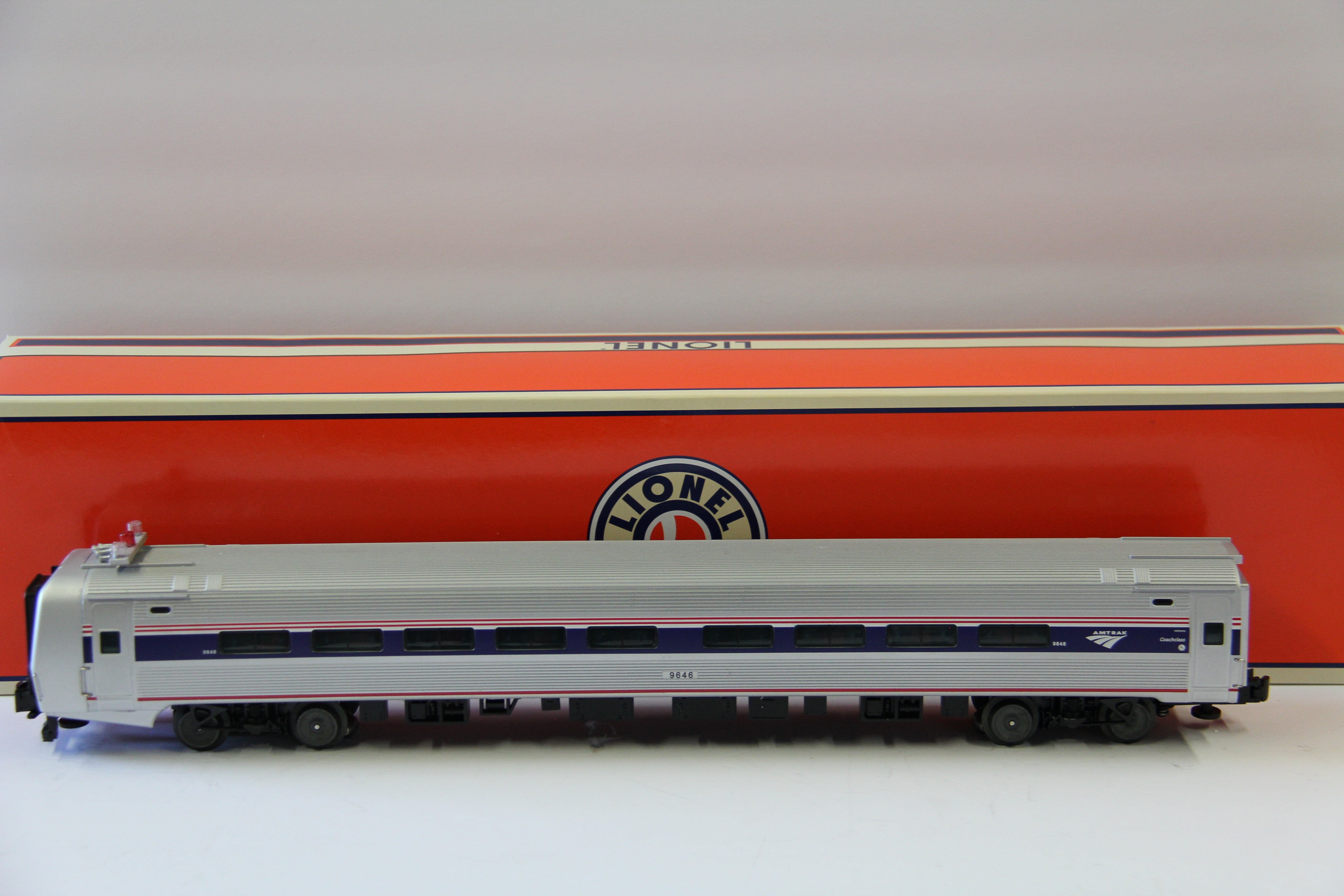 Lionel 6-35433 Amtrak Amfleet Phase IV B Passenger Car Add-on 2 Pack & Lionel 6-35454 Cab Car-Second hand-M6826