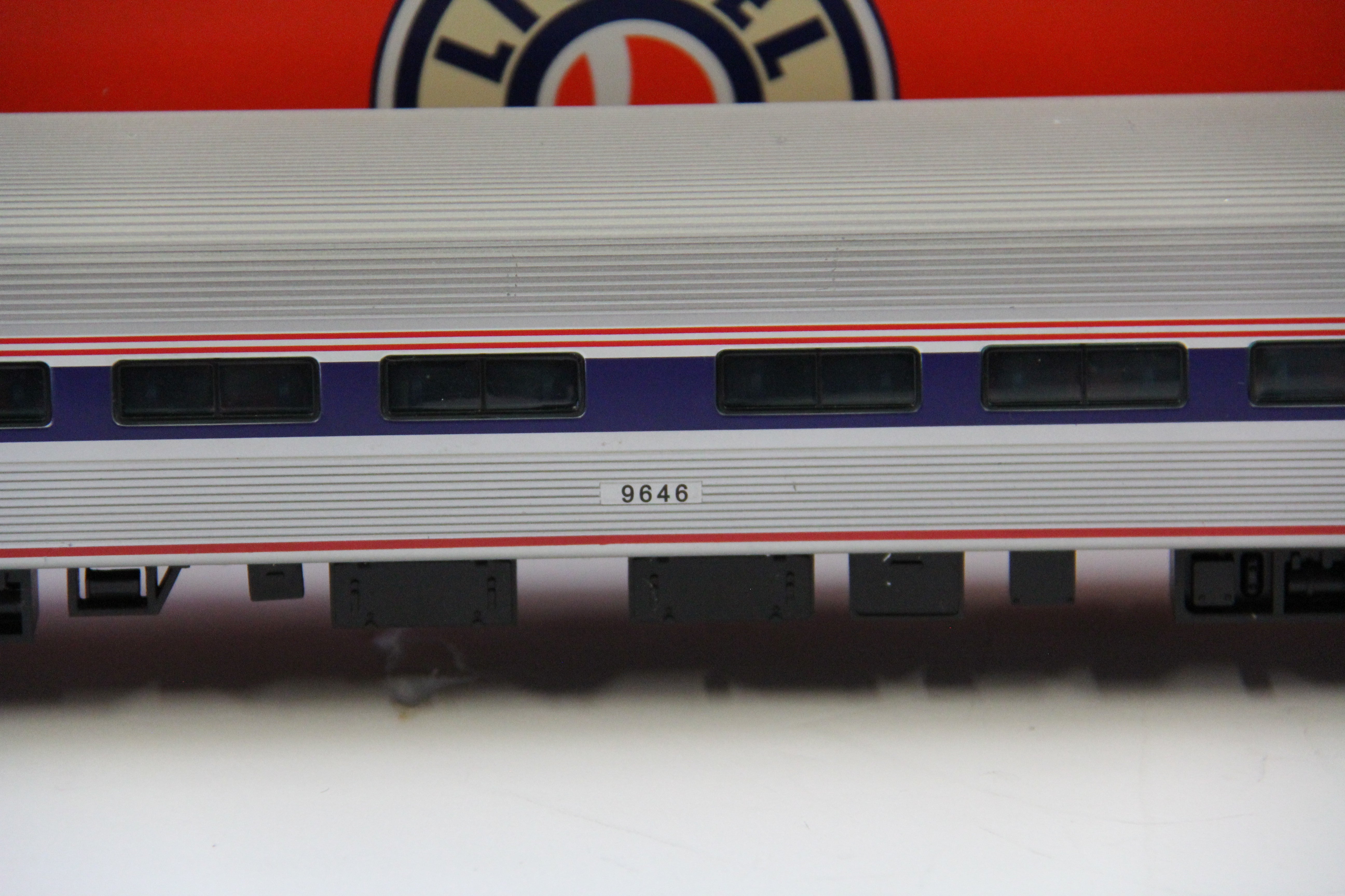 Lionel 6-35433 Amtrak Amfleet Phase IV B Passenger Car Add-on 2 Pack & Lionel 6-35454 Cab Car-Second hand-M6826