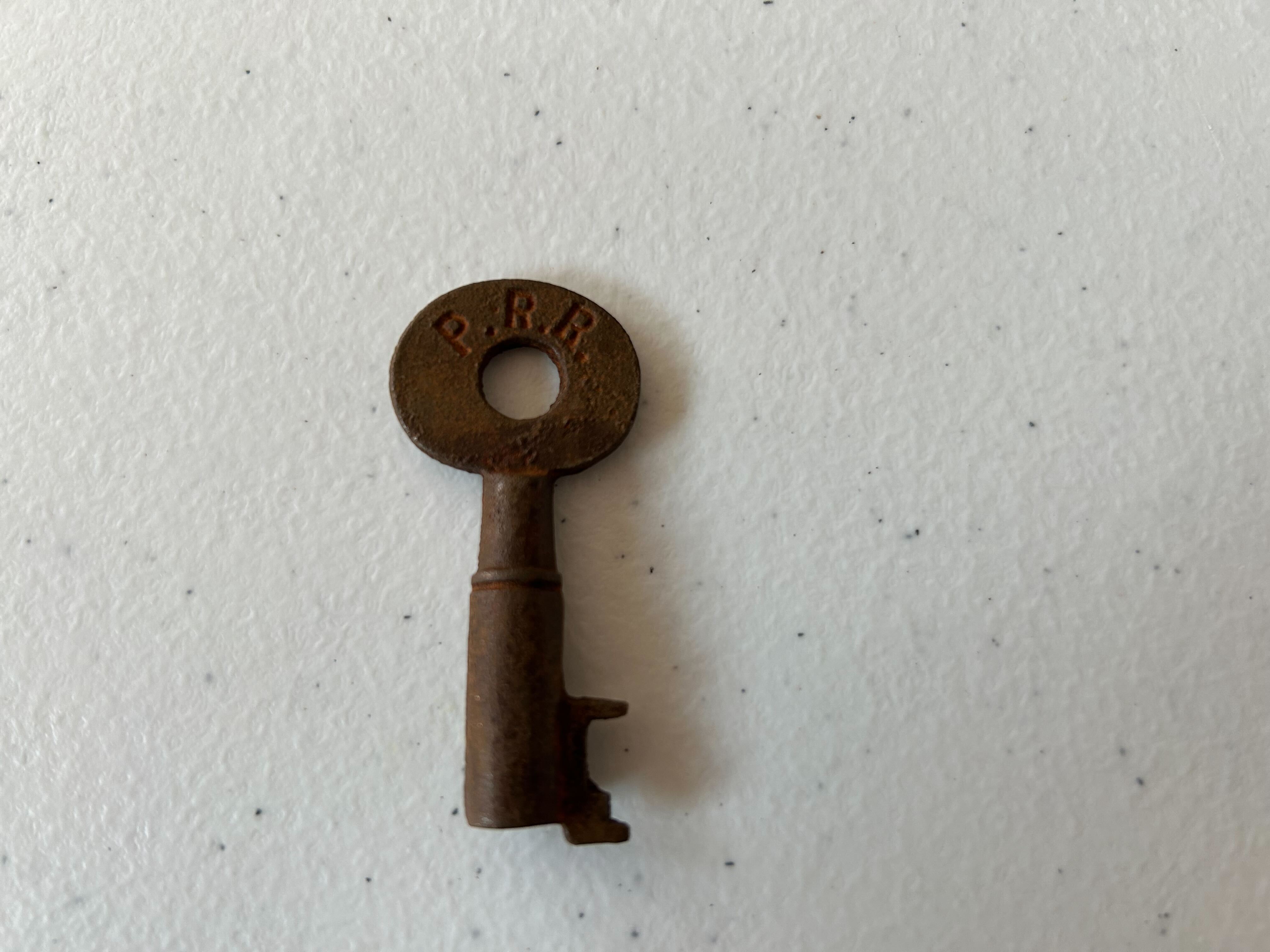 Pennsylvania Railroad Cast Iron Railroad Key-Second hand-M6922