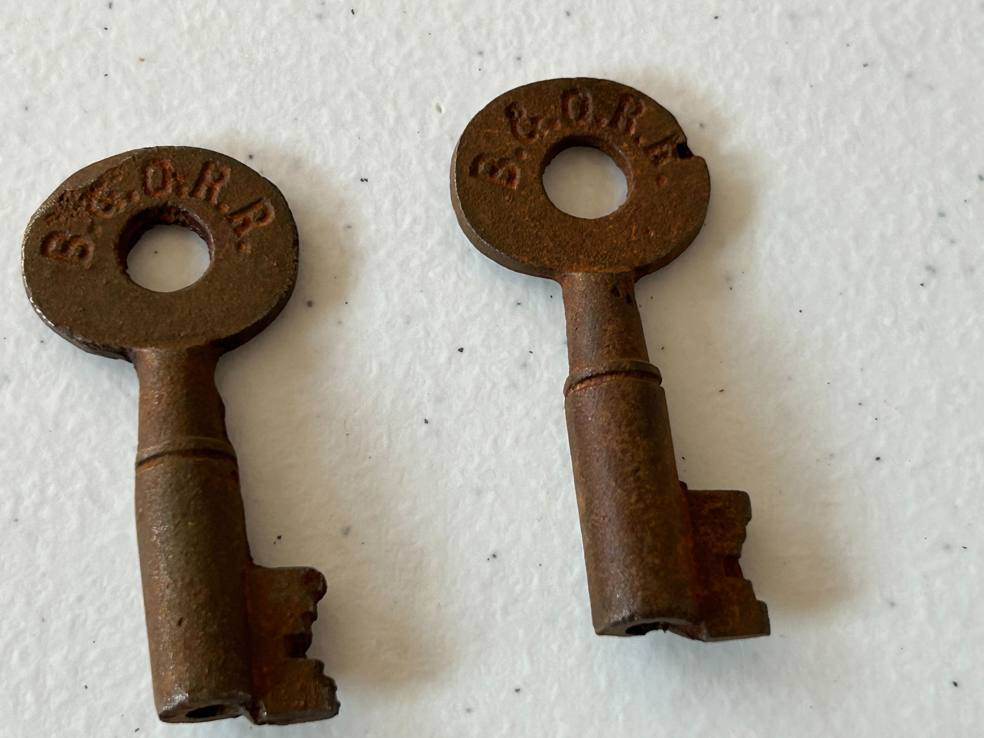 Baltimore & Ohio Railroad Cast Iron Railroad Keys-Set of 2-Second hand-M6923