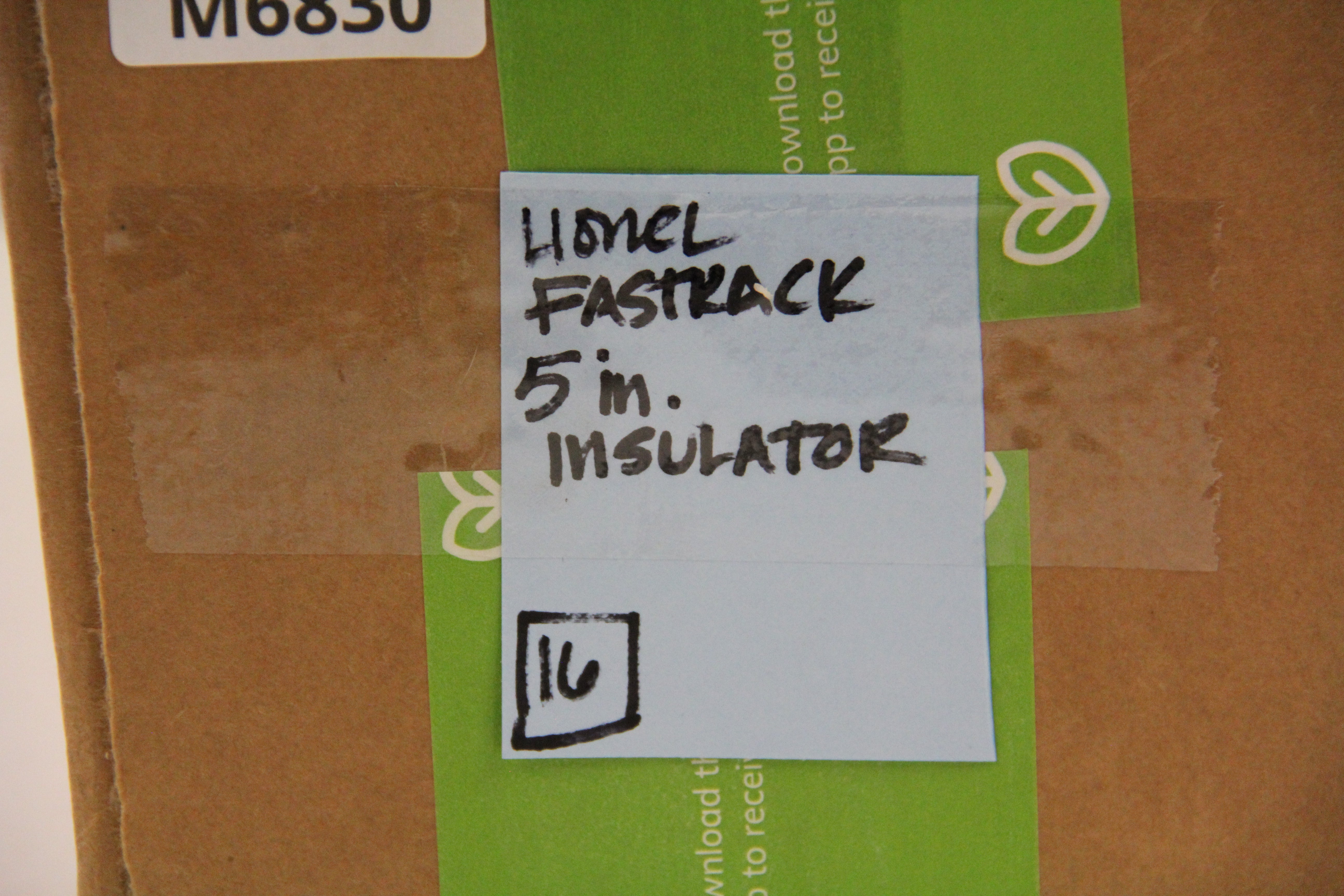 Lionel FasTrack 5 in. Insulator Set of 16-Second hand-M6830