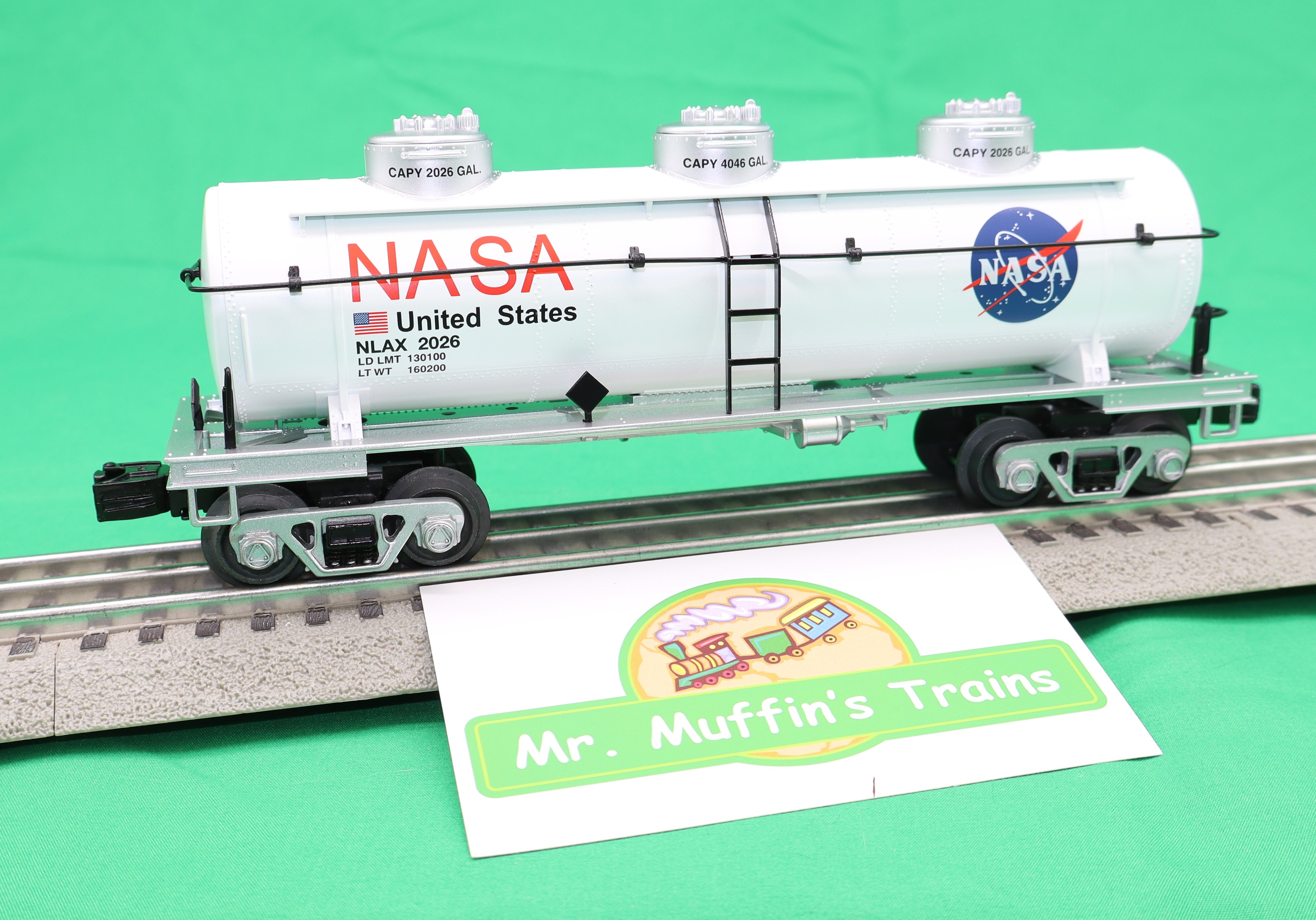 MTH 30-73660 - RailKing - 3-Dome Tank Car 