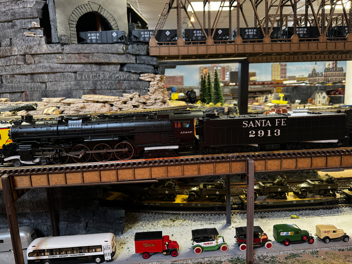 Lionel 2322080 - Legacy Fast Fruit Express "Santa Fe" Freight Set - MrMuffin'sTrains