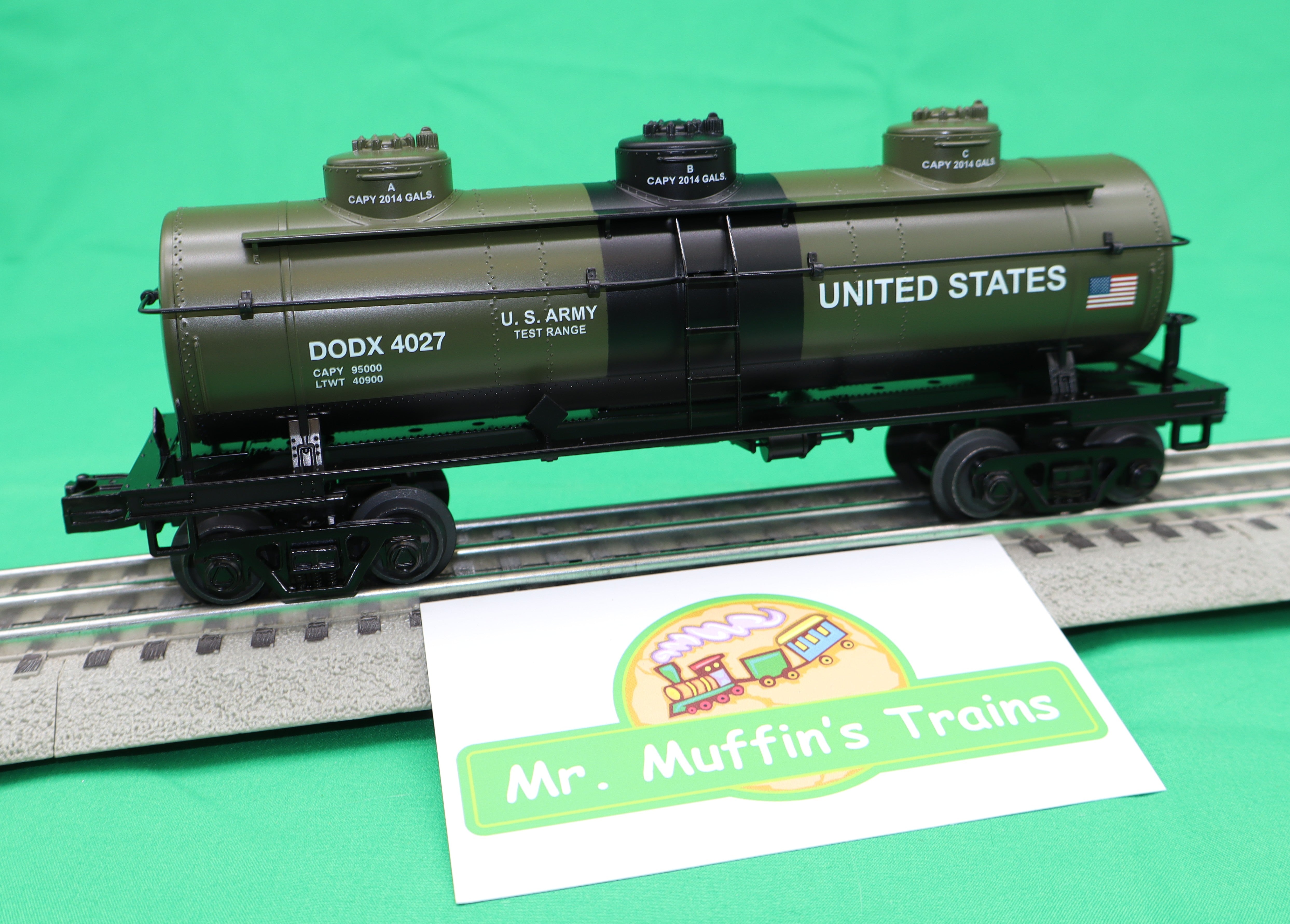 MTH 30-73661 - RailKing - 3-Dome Tank Car "U.S. Army" #DODX 4027