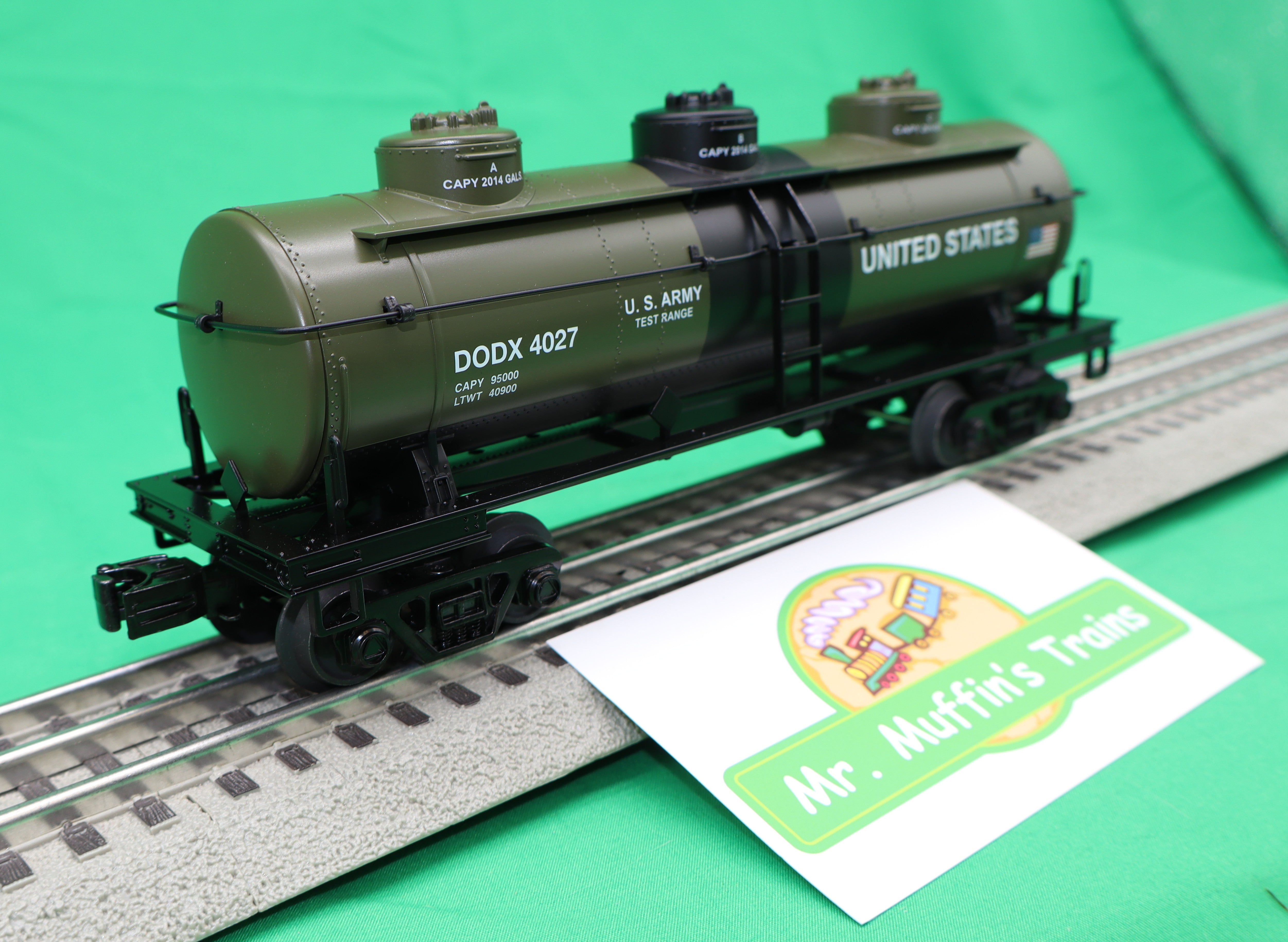 MTH 30-73661 - RailKing - 3-Dome Tank Car "U.S. Army" #DODX 4027