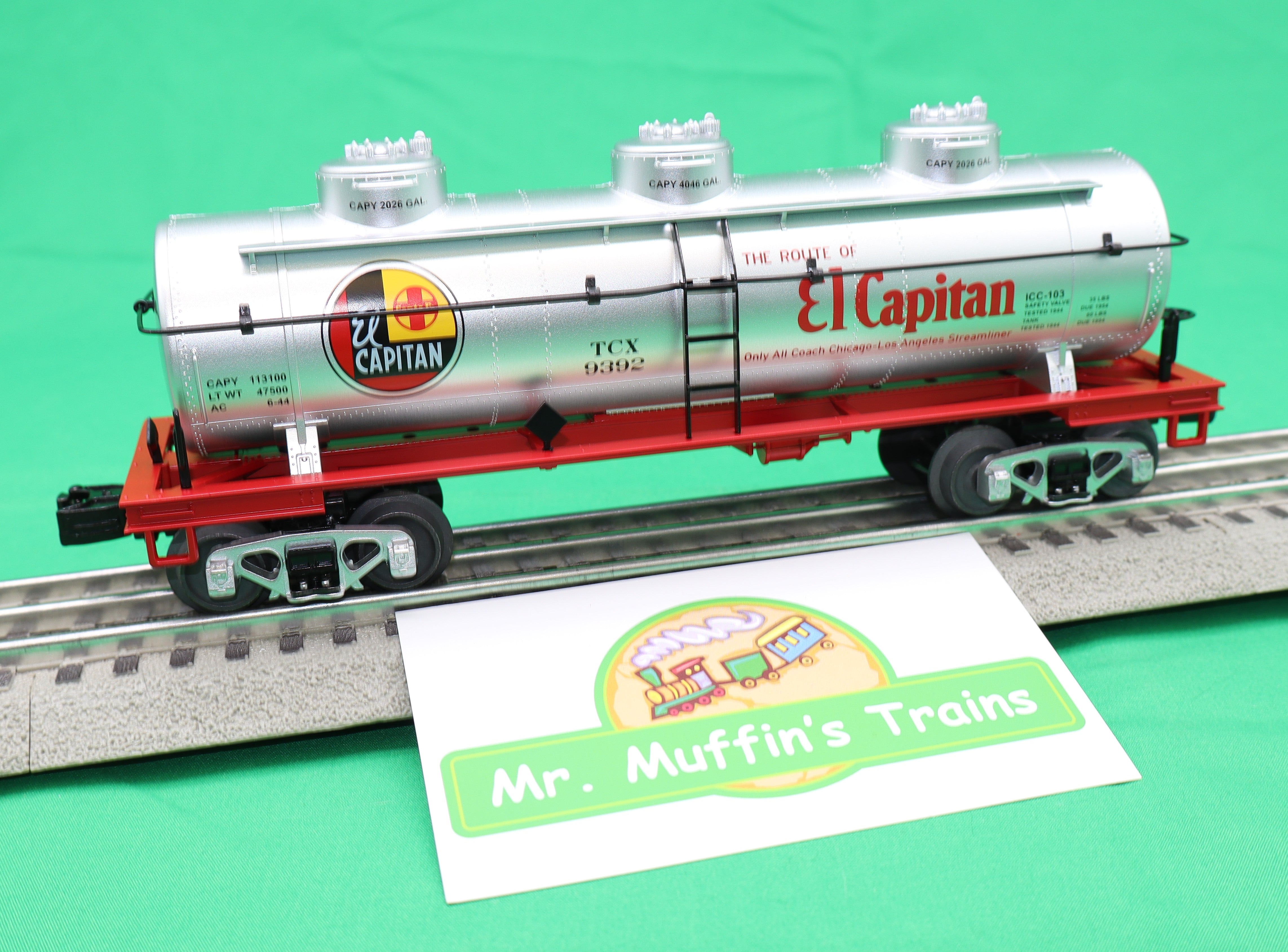 MTH 30-73663 - RailKing - 3-Dome Tank Car "Santa Fe" #TCX 9392