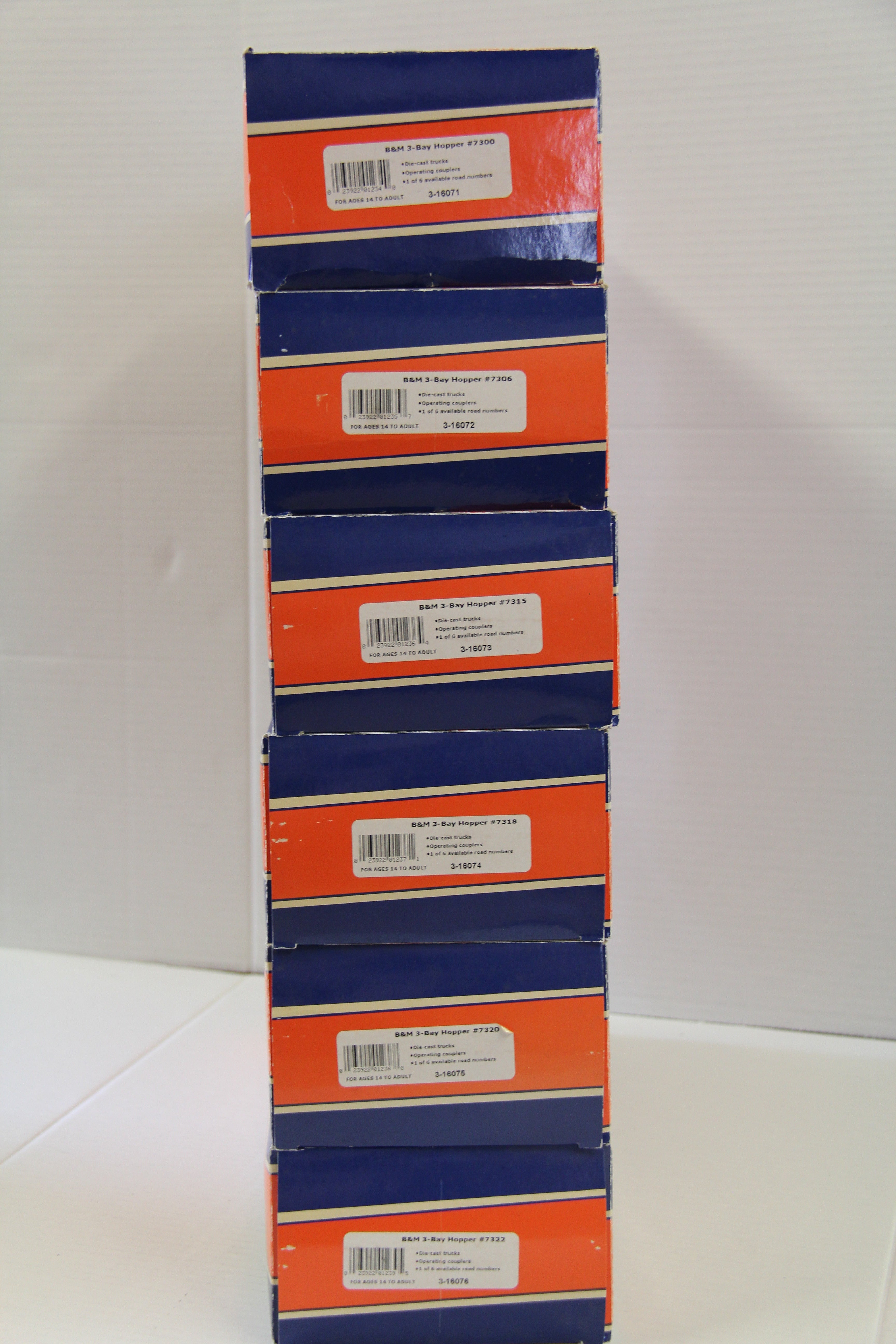 Lionel LionScale 3-16071, 72, 73, 74, 75, 76 Boston &Maine Offset 3-Bay Hopper- 6 Set -Second hand-M6836