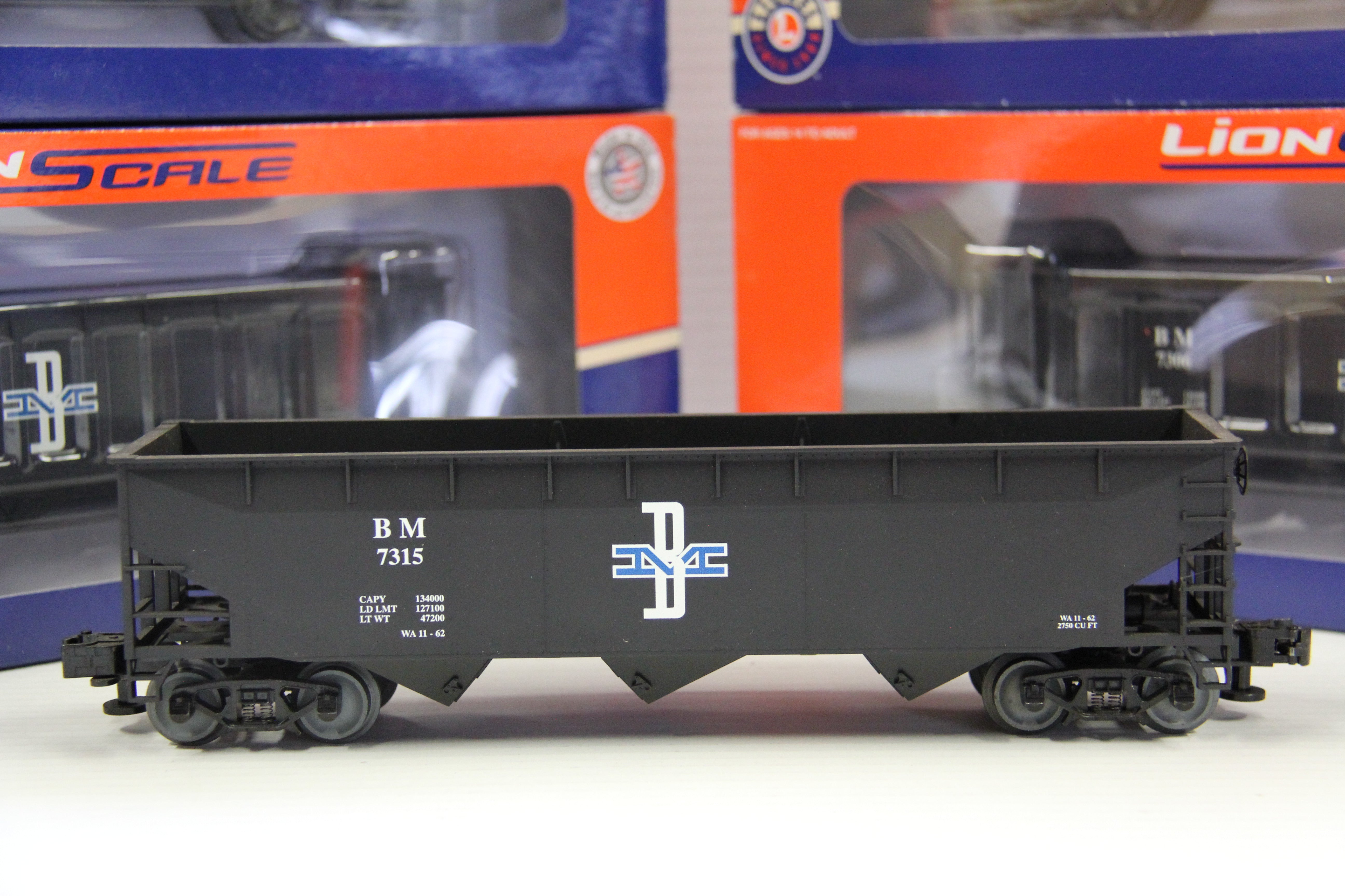 Lionel LionScale 3-16071, 72, 73, 74, 75, 76 Boston &Maine Offset 3-Bay Hopper- 6 Set -Second hand-M6836