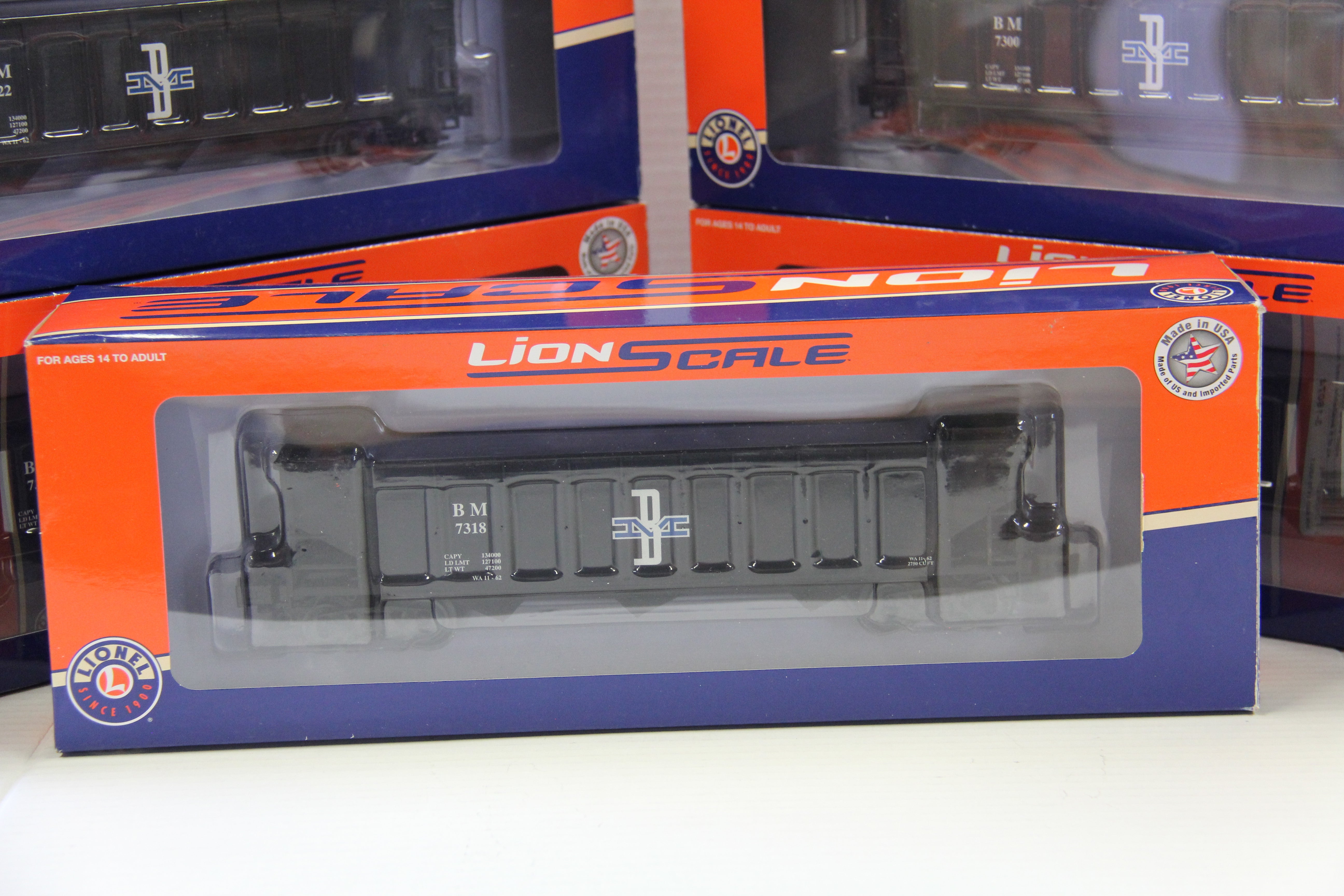 Lionel LionScale 3-16071, 72, 73, 74, 75, 76 Boston &Maine Offset 3-Bay Hopper- 6 Set -Second hand-M6836