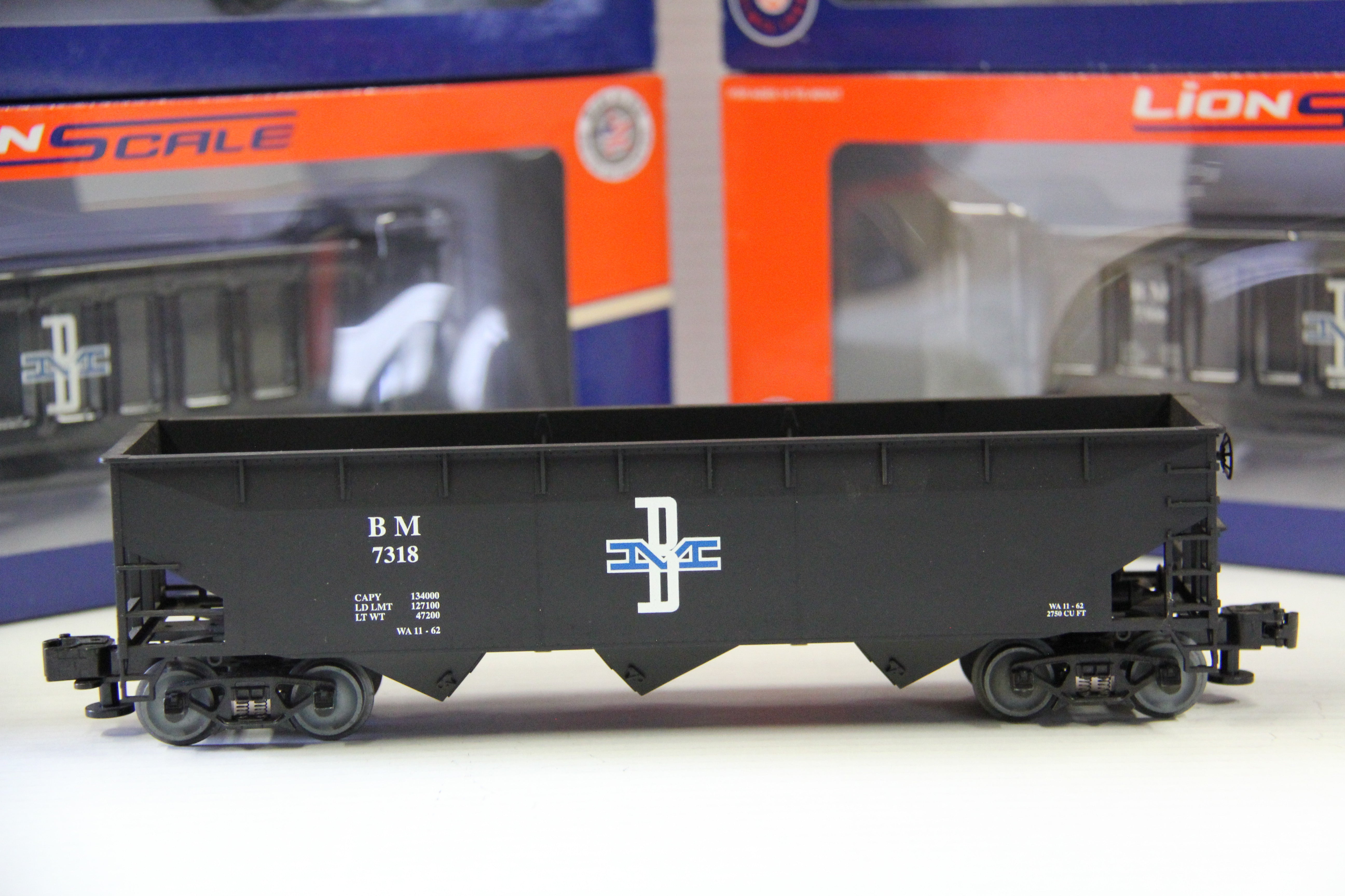Lionel LionScale 3-16071, 72, 73, 74, 75, 76 Boston &Maine Offset 3-Bay Hopper- 6 Set -Second hand-M6836