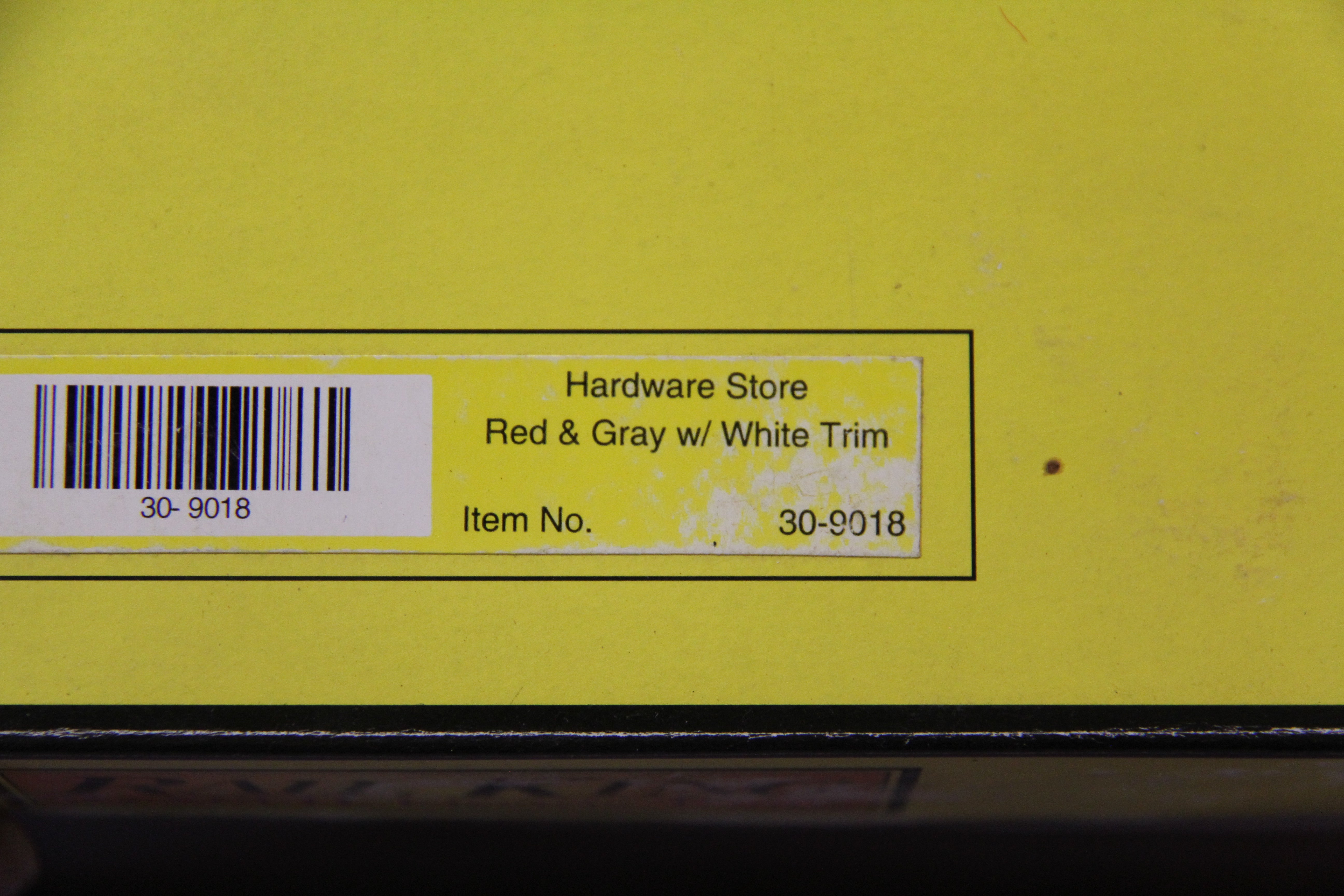 Rail King 30-9018 Hardware Store Red & Gray w. White Trim-Second hand-M5259