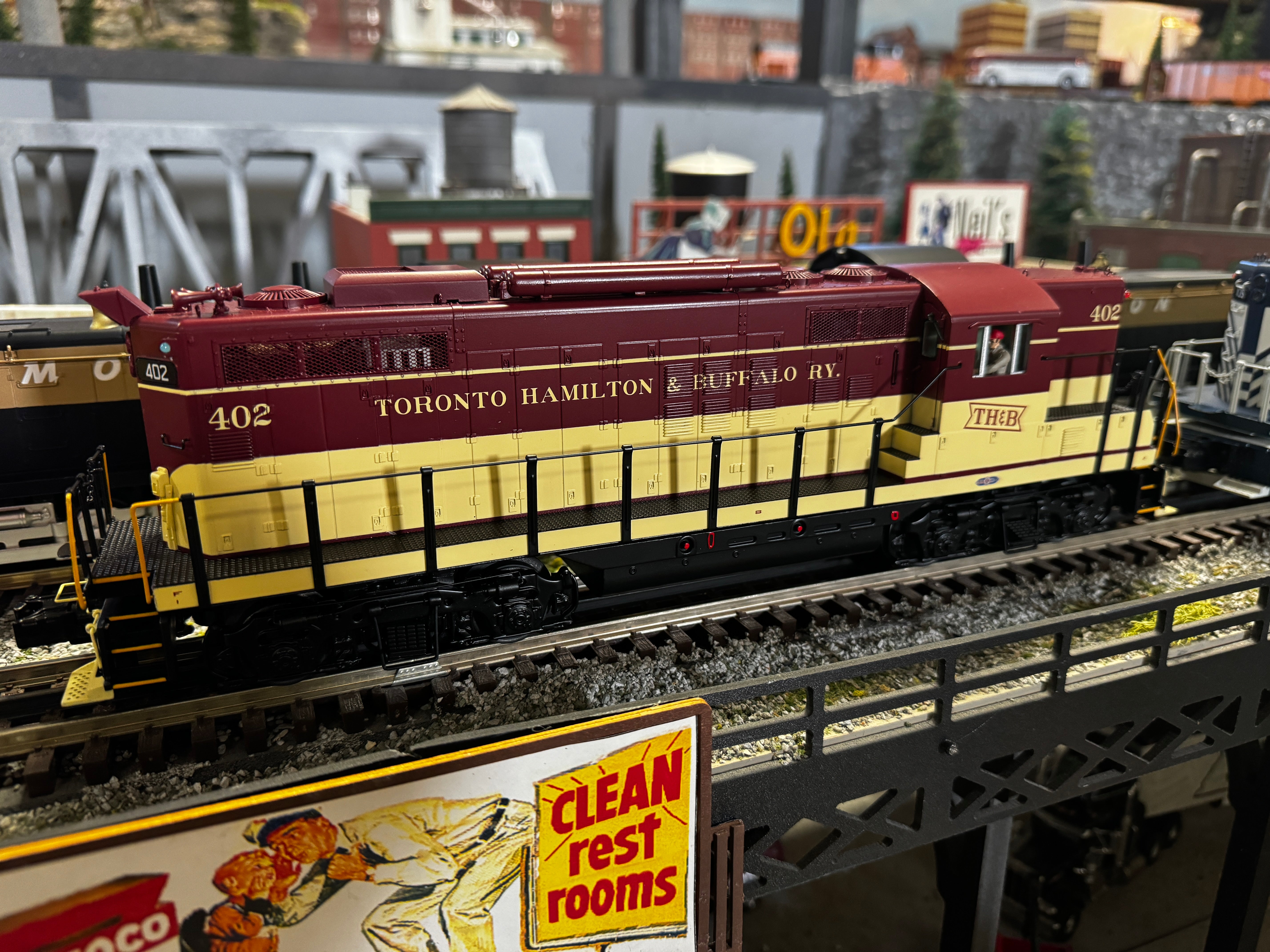 MTH 20-21753-1 - GP-9 Diesel Engine "Toronto Hamilton & Buffalo" #403 w/ PS3