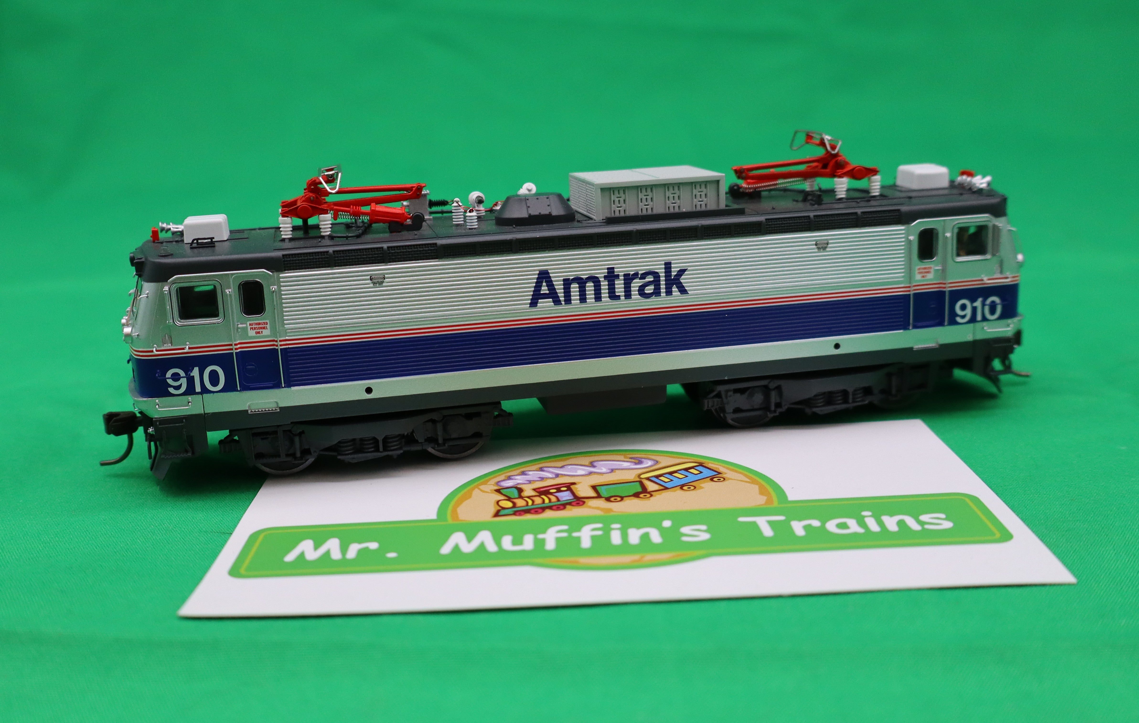 Atlas HO 10004645 - Master - Gold - AEM-7 Electric Locomotive "Amtrak" #910 (Phase IV)