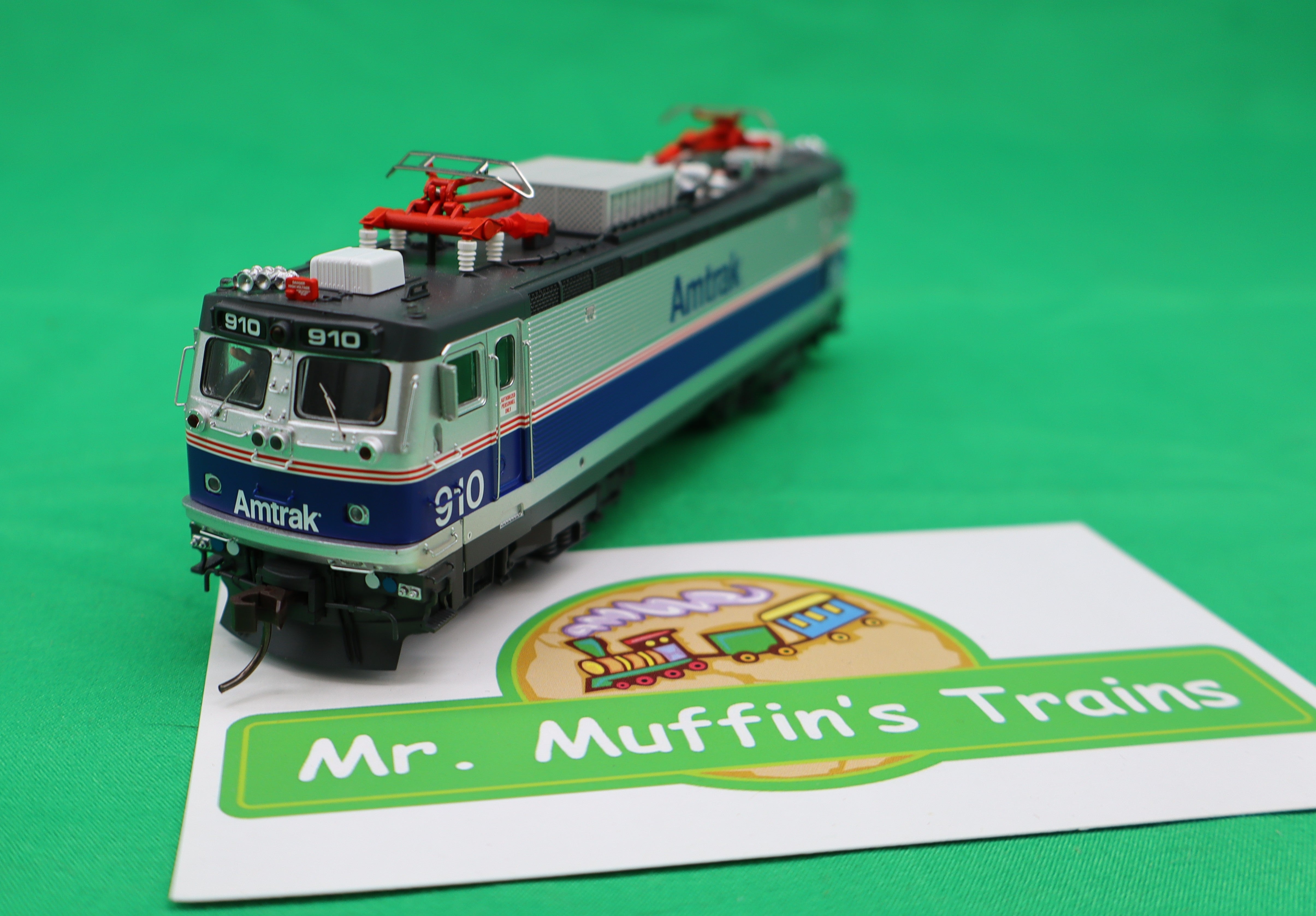 Atlas HO 10004645 - Master - Gold - AEM-7 Electric Locomotive "Amtrak" #910 (Phase IV)