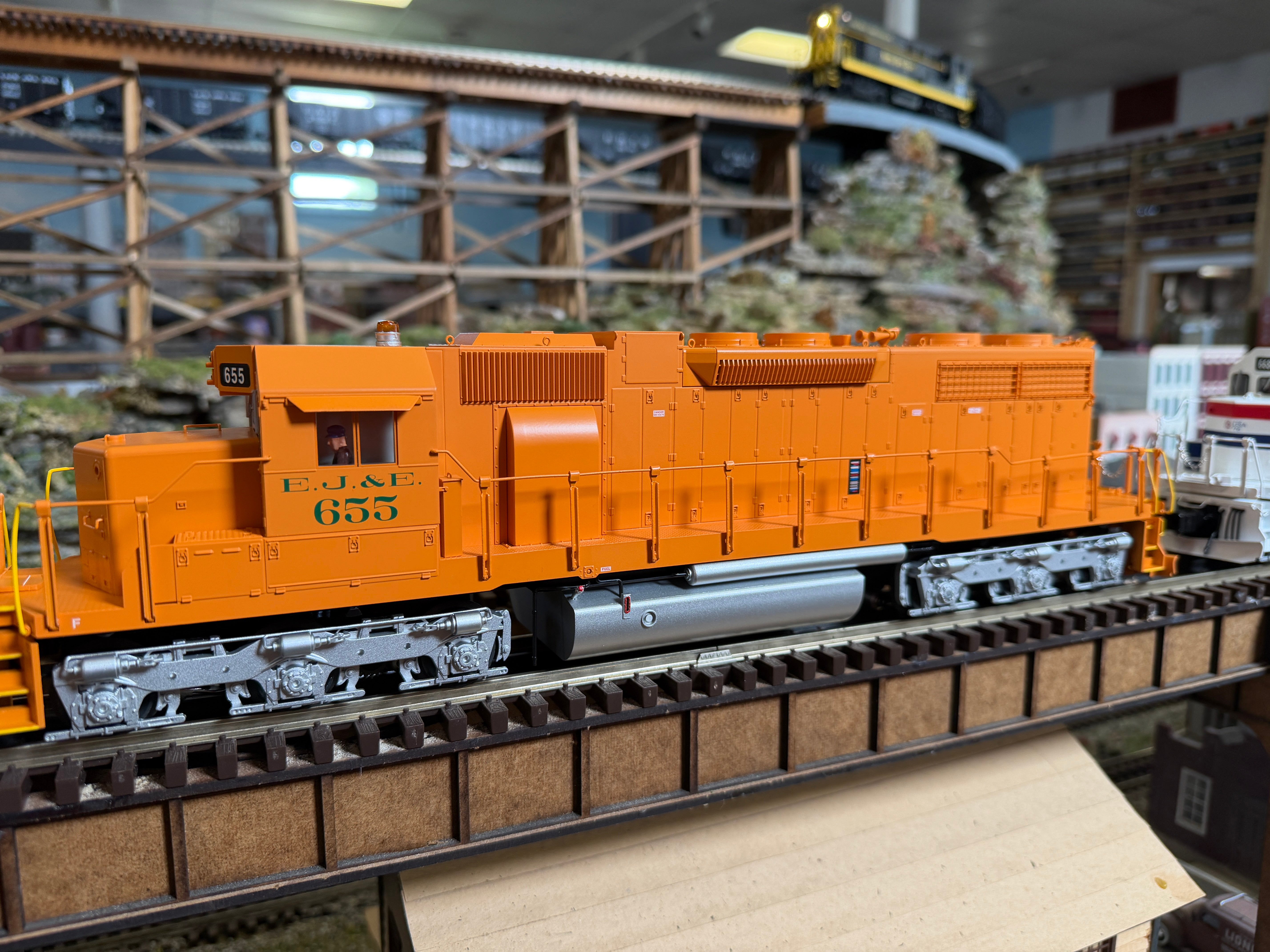 Lionel 2633362 - Legacy - SD-38 Diesel Locomotive "Elgin, Joliet & Eastern" #655